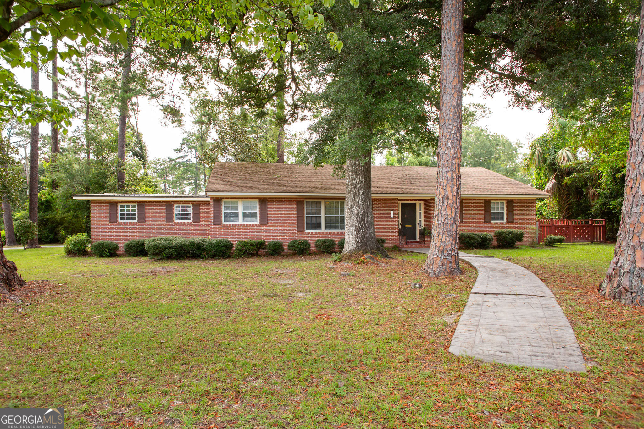 1112 Hill Street Property Photo 2
