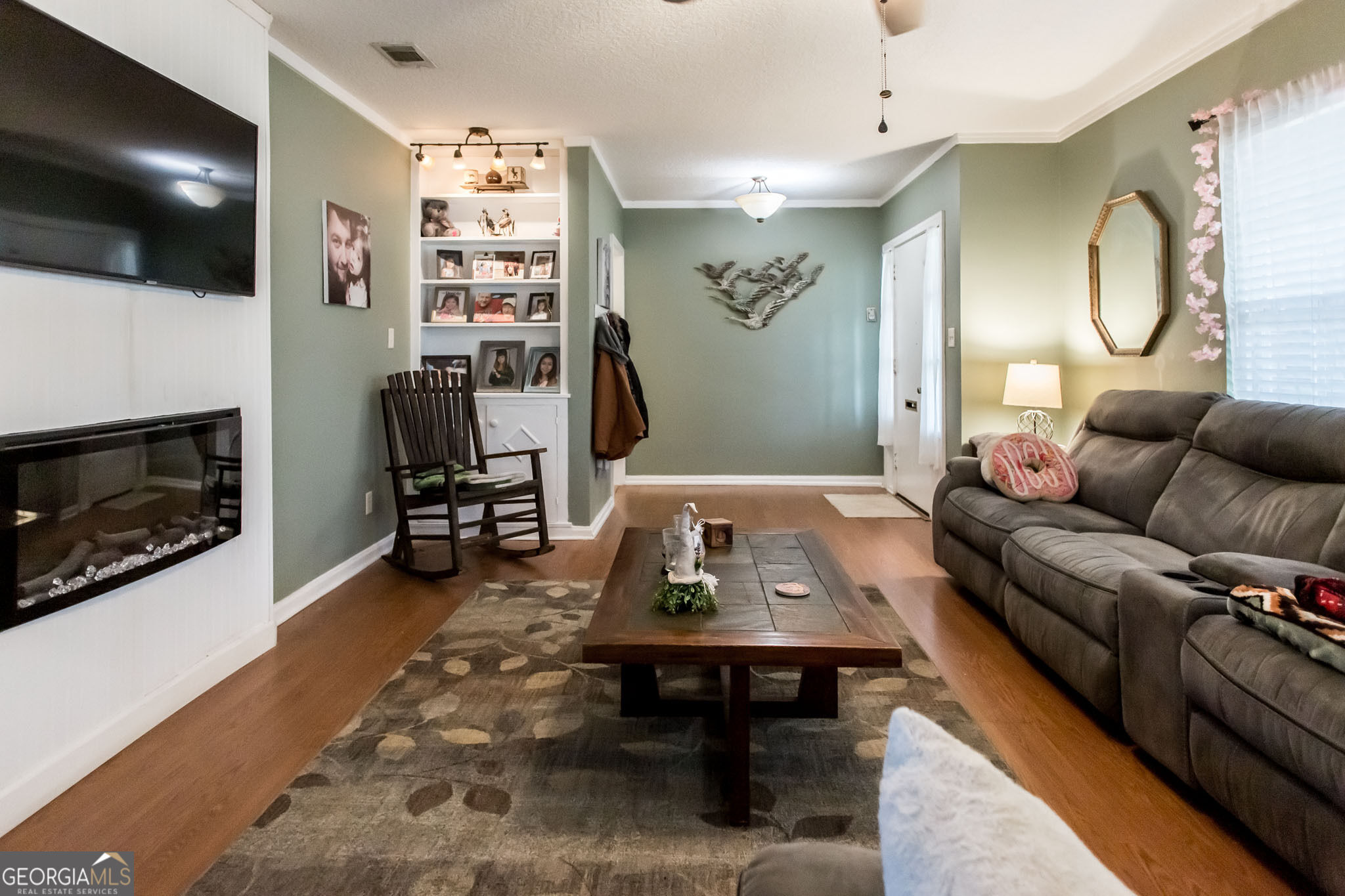 1112 Hill Street Property Photo 8