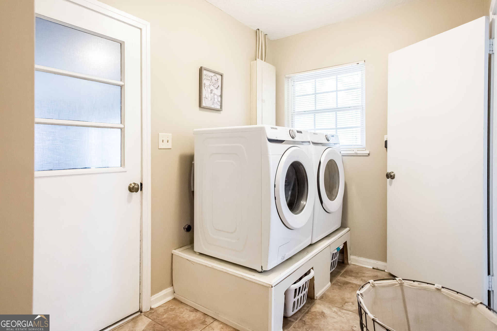 1112 Hill Street Property Photo 23