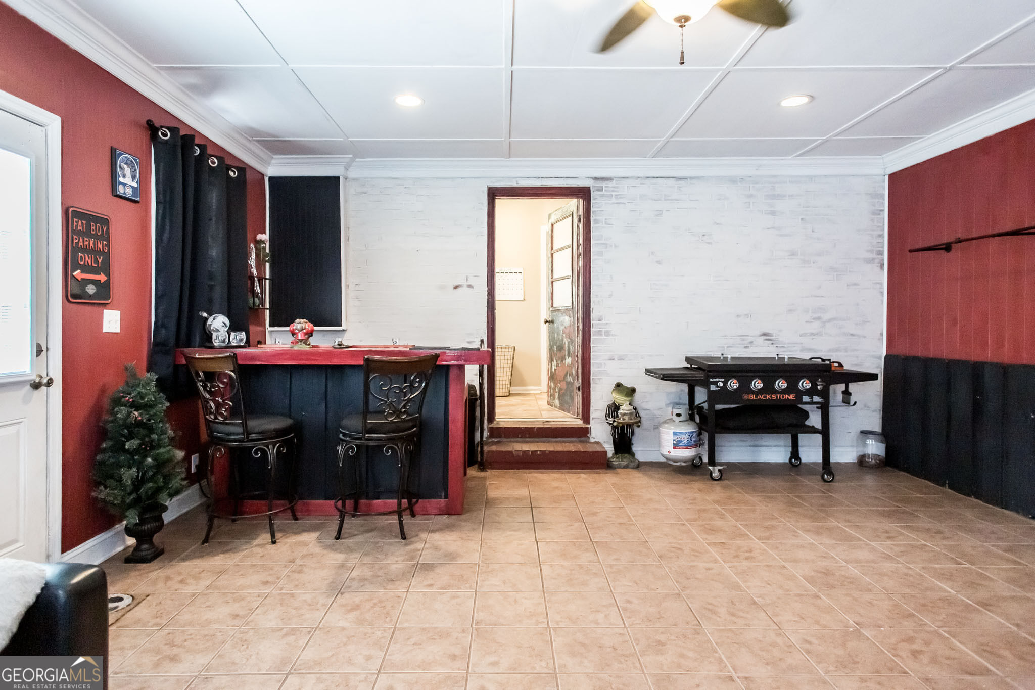 1112 Hill Street Property Photo 39