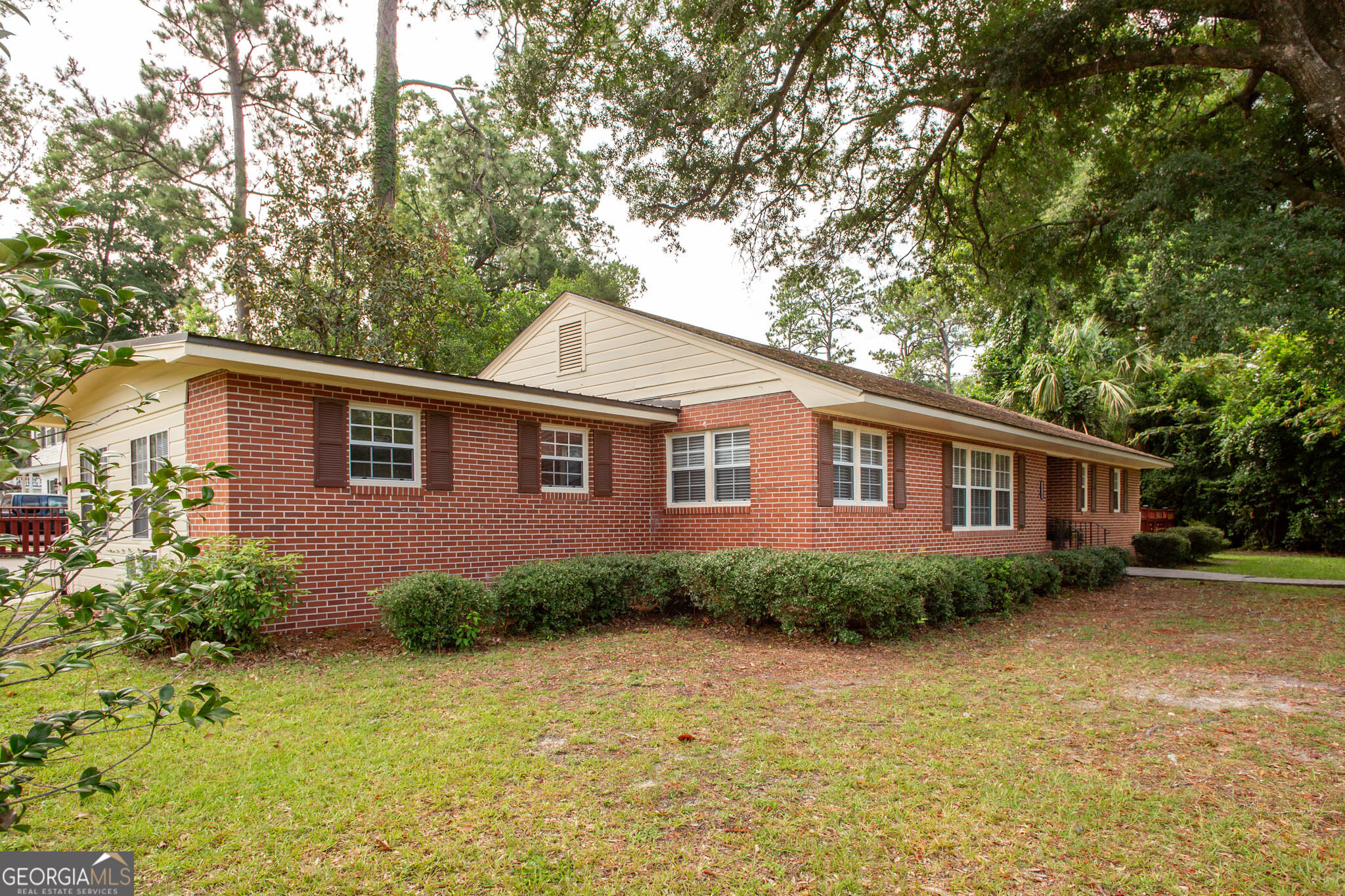 1112 Hill Street Property Photo 42