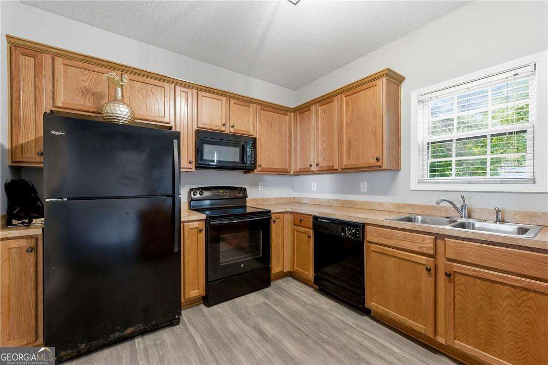 313 Venture Path Property Photo 8