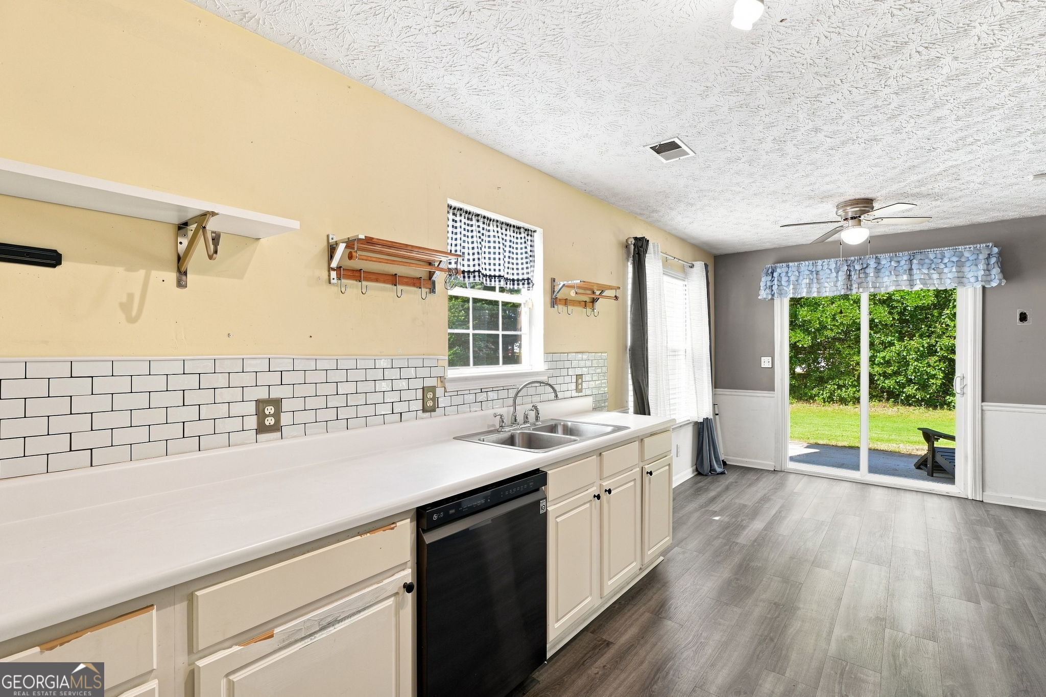 1648 Graystone Drive Property Photo 11