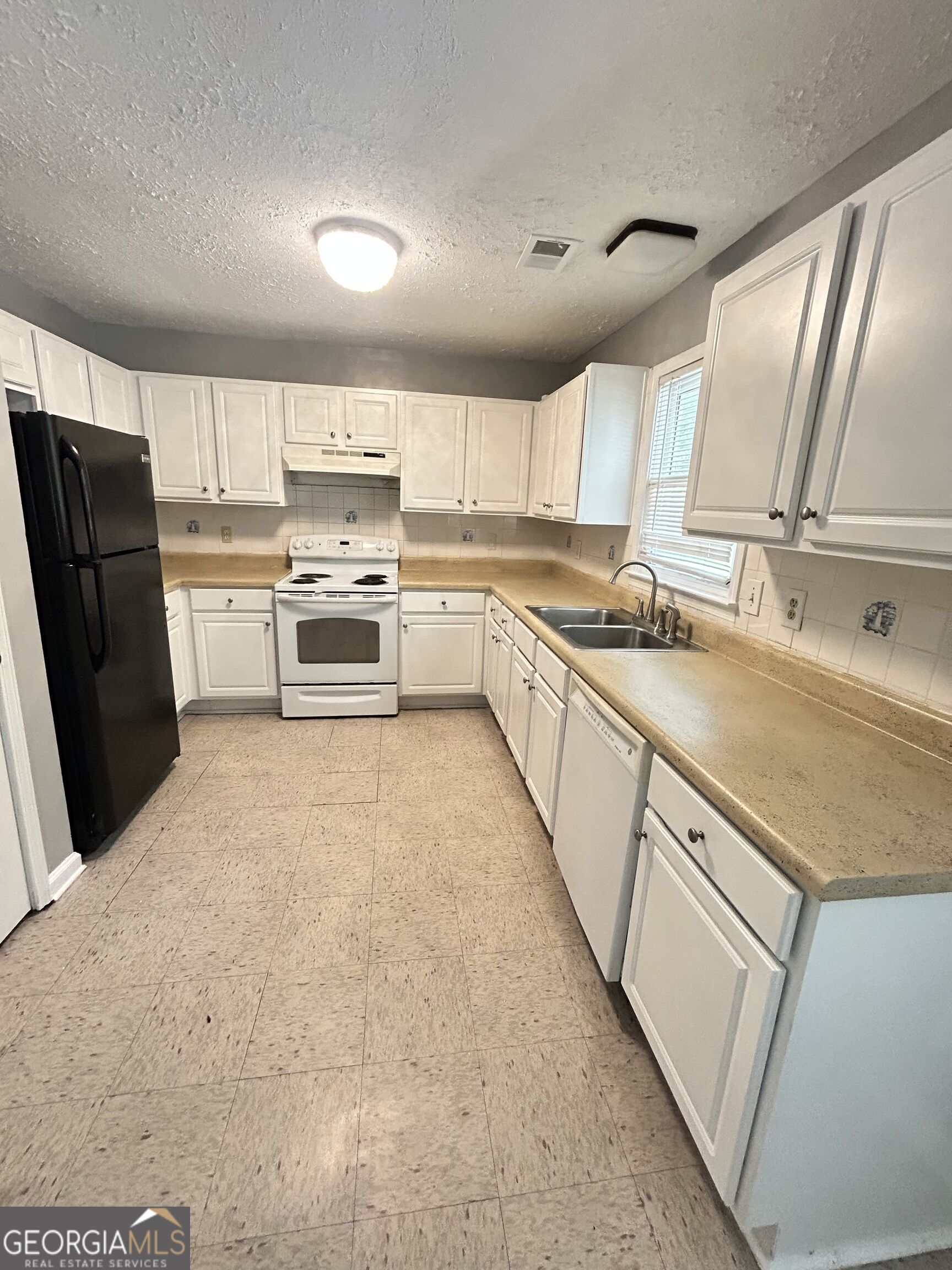 110 Roberts Road Property Photo 5