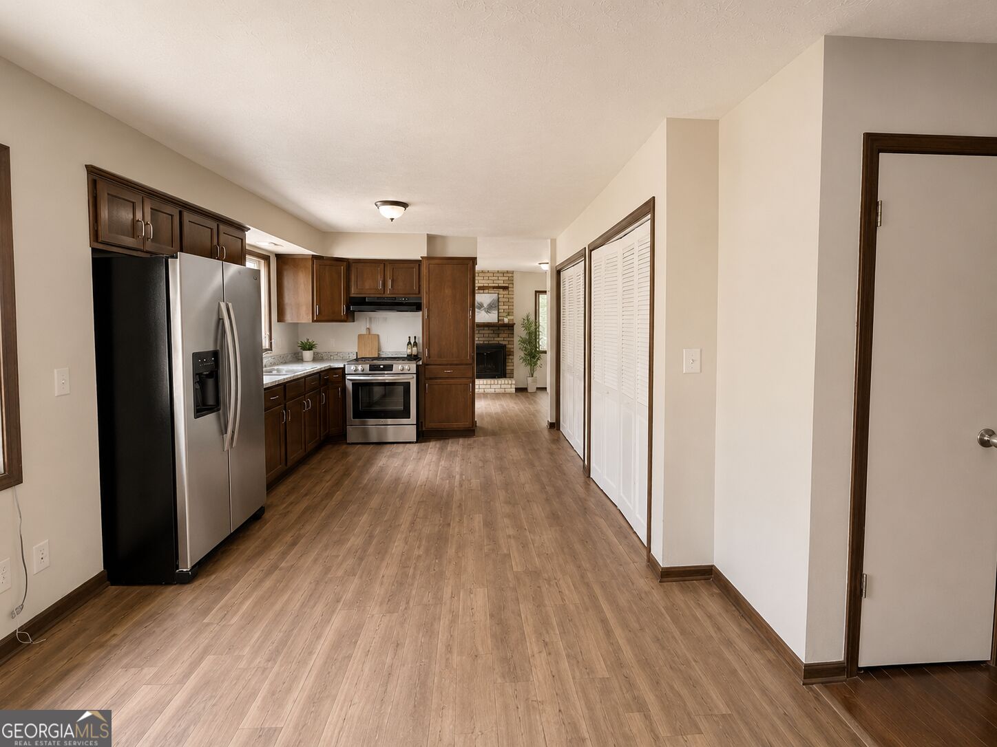 6451 Valley Dale Drive Property Photo 7