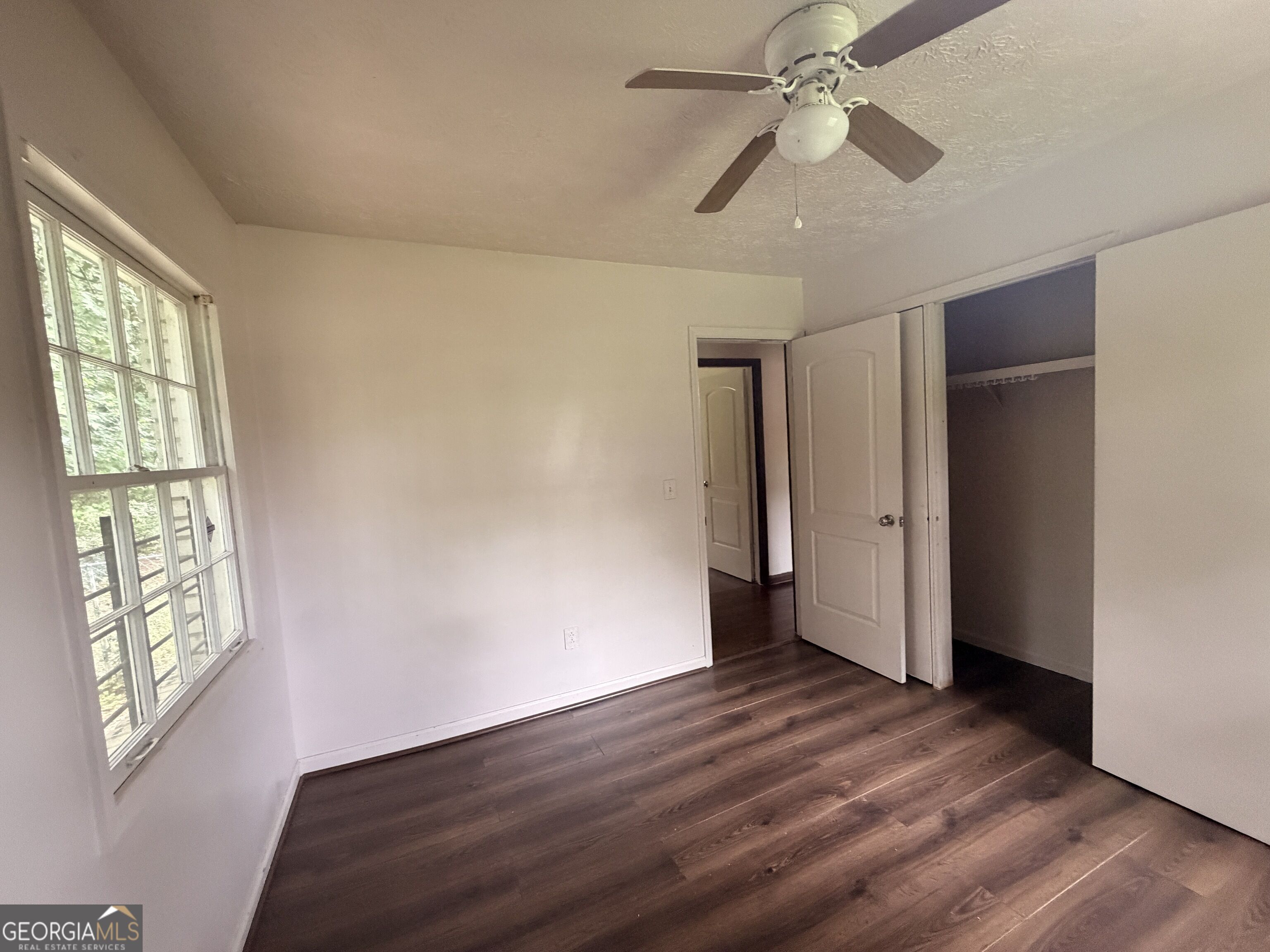 6451 Valley Dale Drive Property Photo 10
