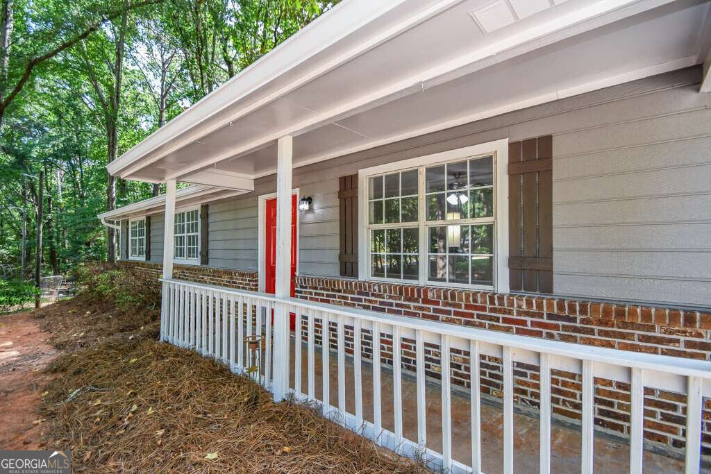 110 E Country Woods Drive Property Photo 3