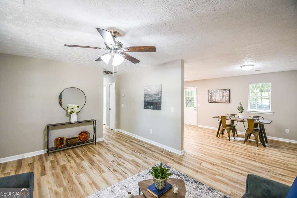 110 E Country Woods Drive Property Photo 6