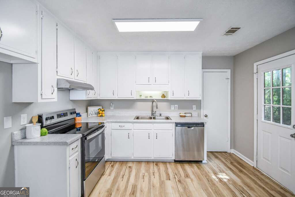 110 E Country Woods Drive Property Photo 9
