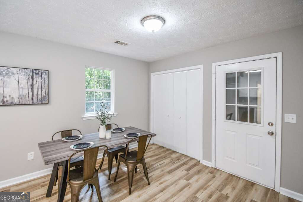 110 E Country Woods Drive Property Photo 11