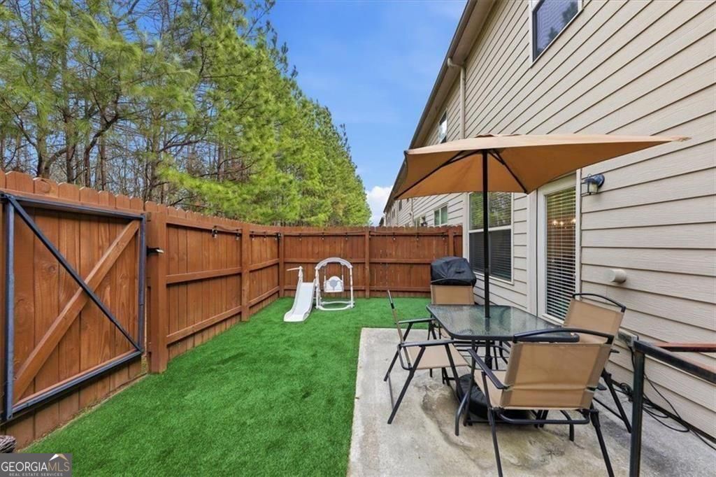 5527 Radford Loop Property Photo 4