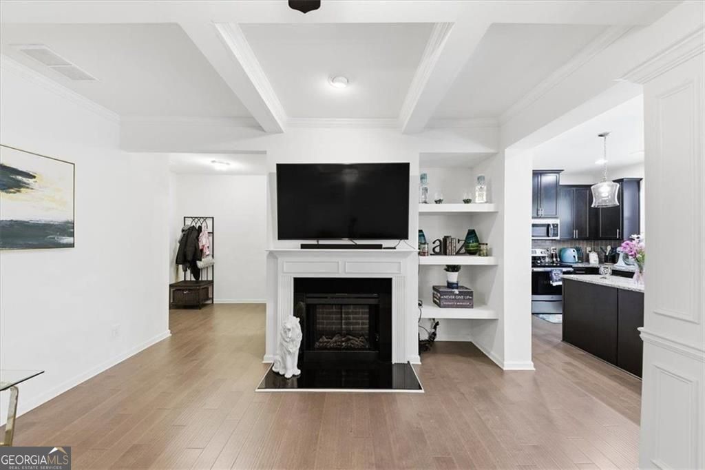 5527 Radford Loop Property Photo 8