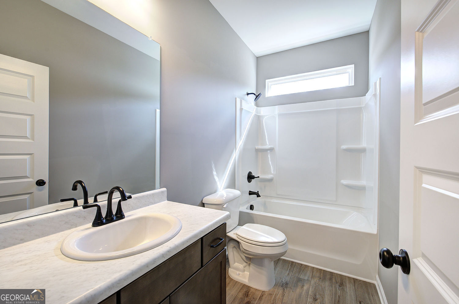 401 Perth Drive Property Photo 18