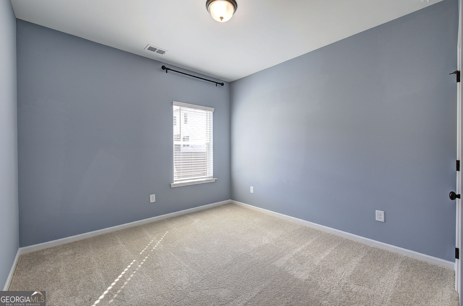 401 Perth Drive Property Photo 19