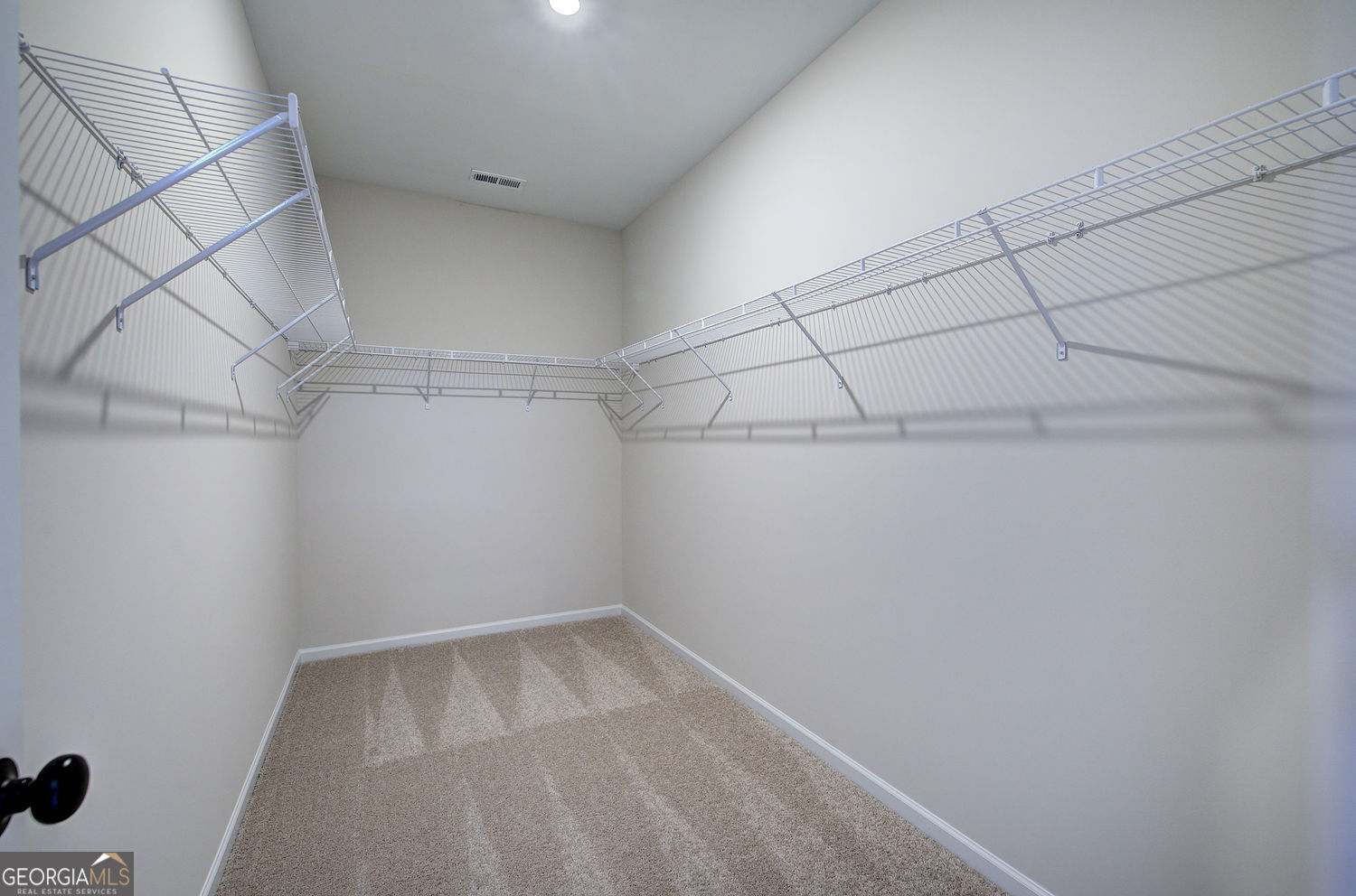 401 Perth Drive Property Photo 27