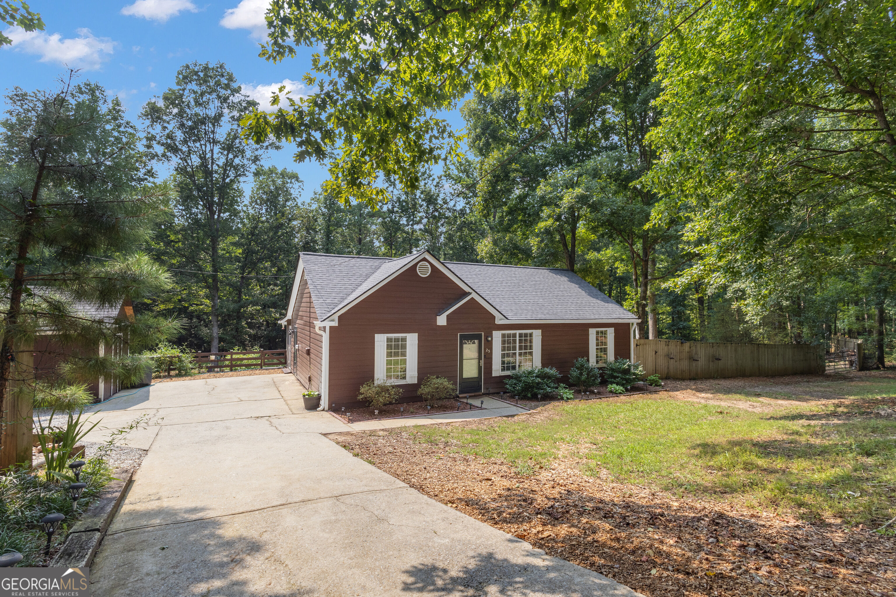 25 Overview Place Property Photo 5