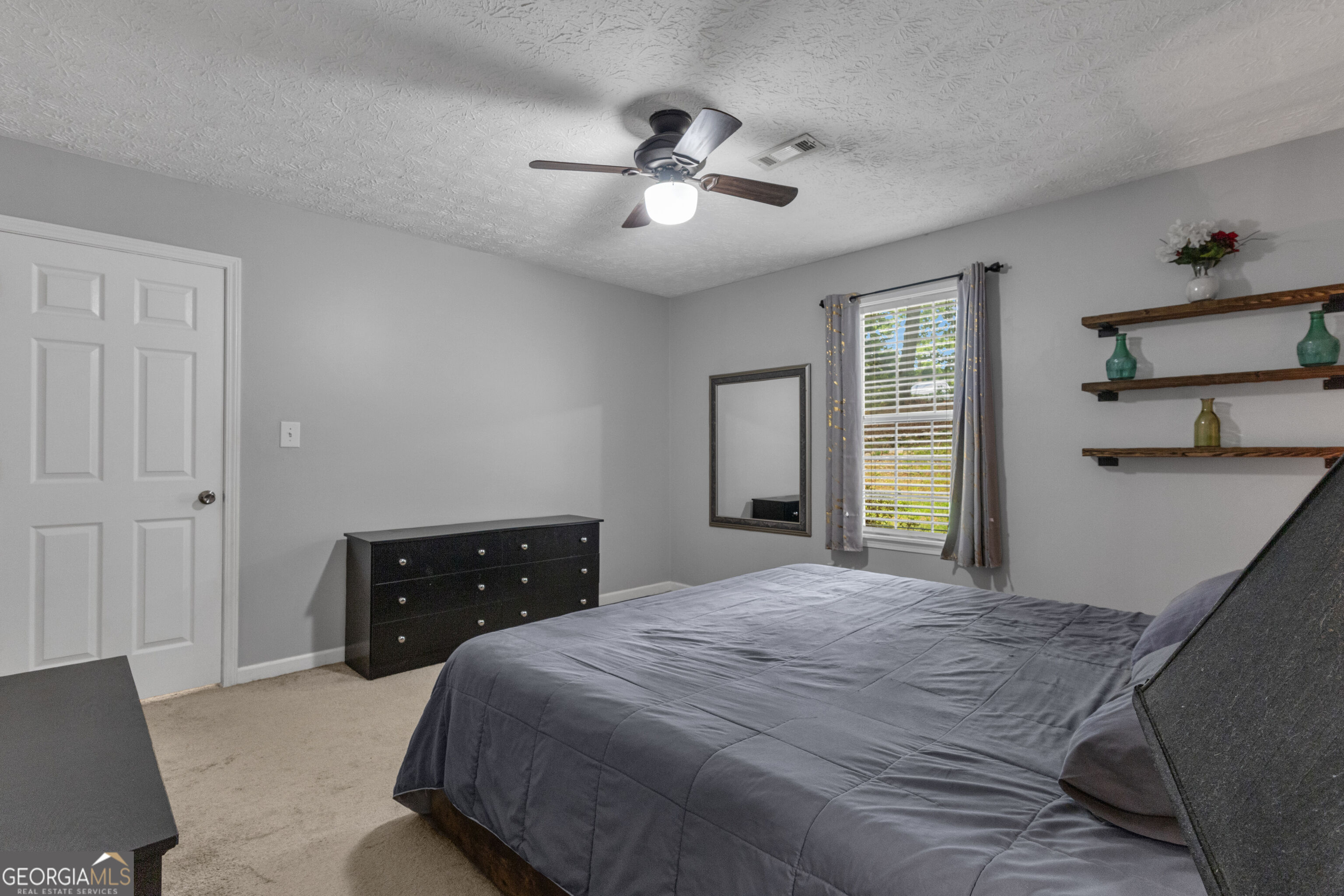 25 Overview Place Property Photo 11