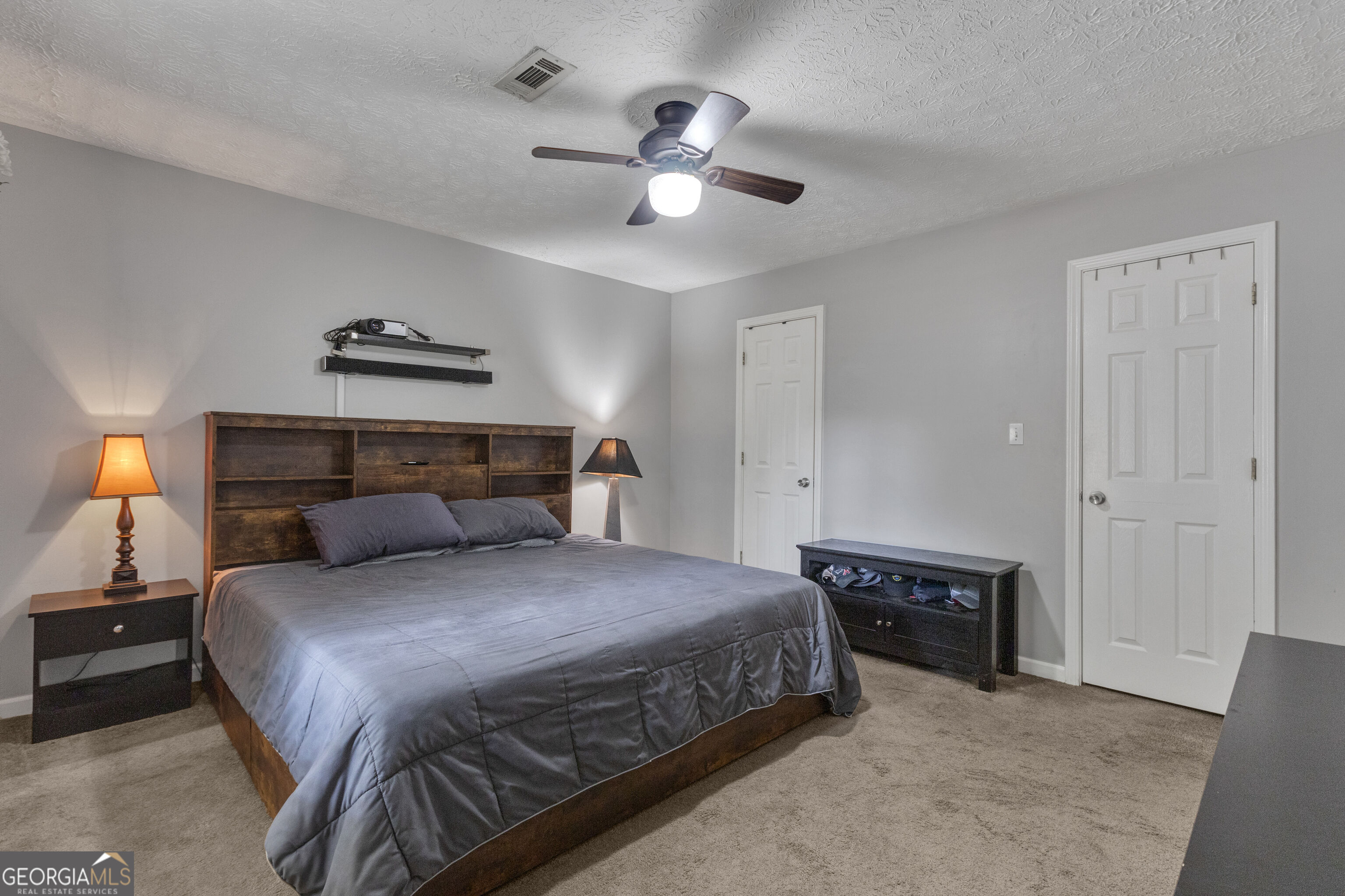25 Overview Place Property Photo 12