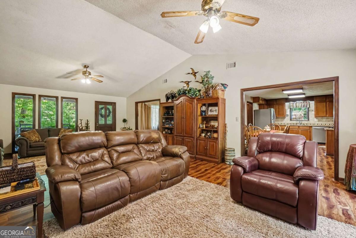 25 Woodall Road Se Property Photo 9