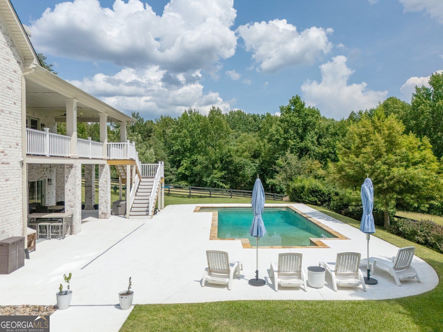 2649 Amity Road Property Photo 4