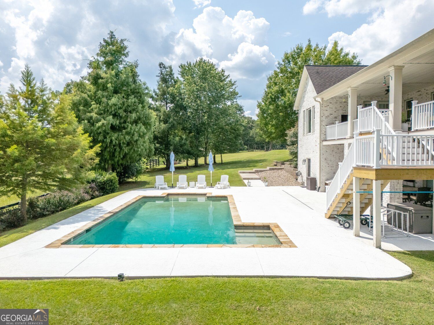 2649 Amity Road Property Photo 5