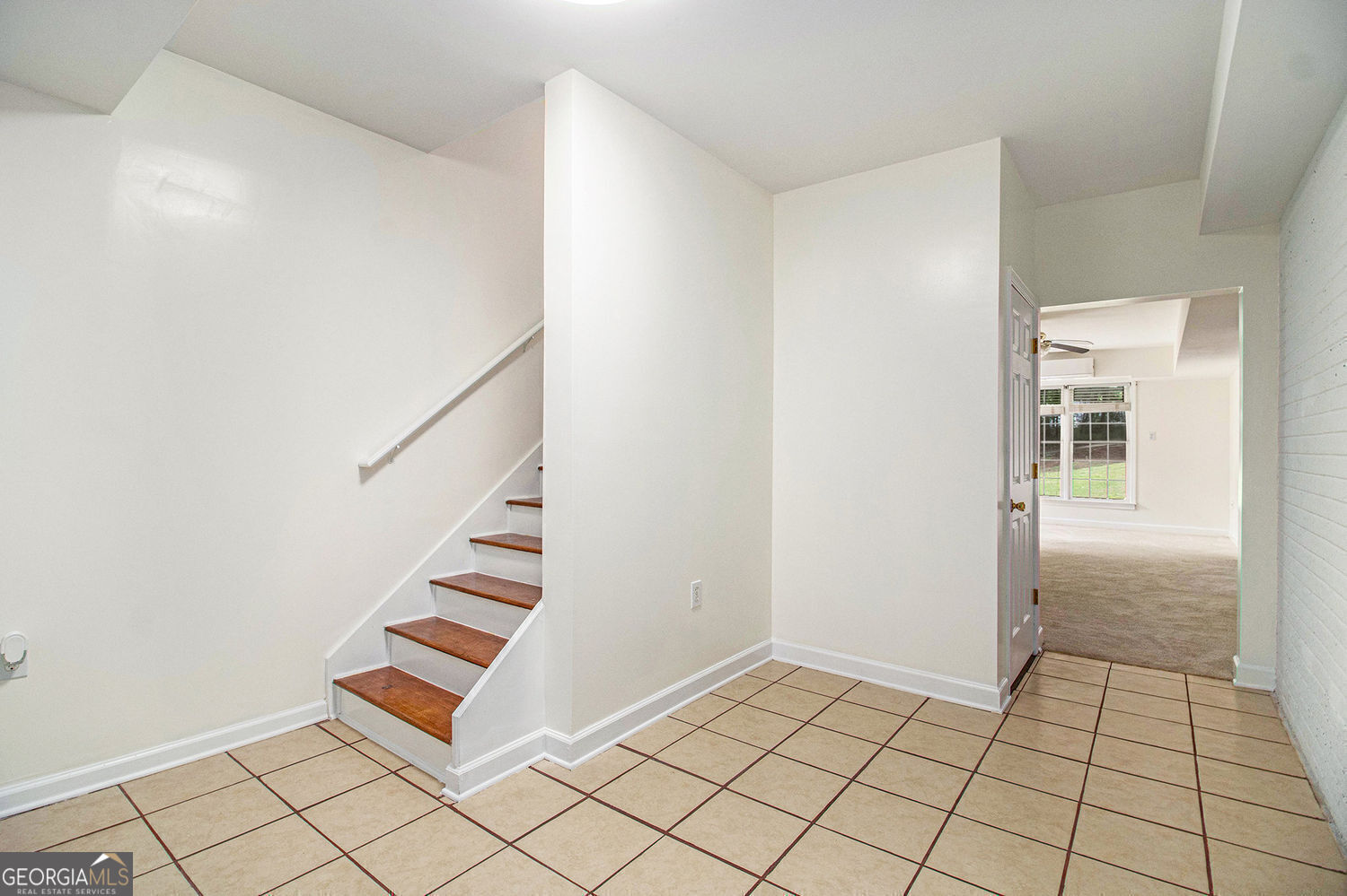 225 S Shore Terrace Property Photo 9