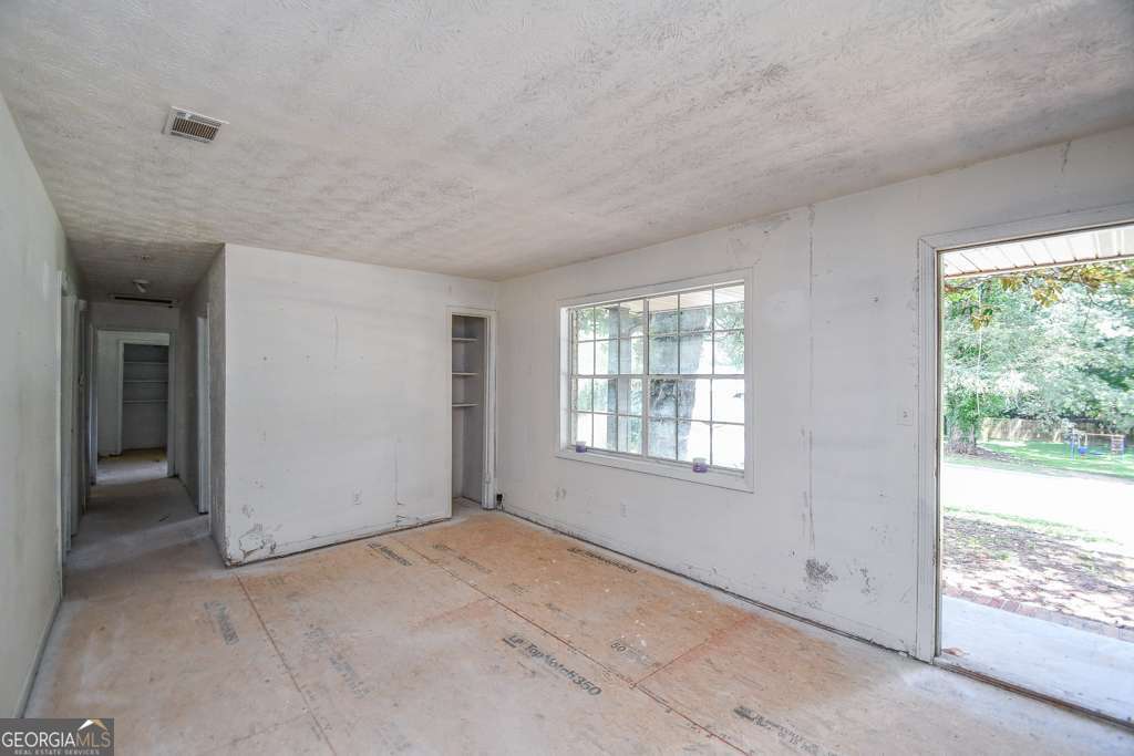 2330 Chestnut Log Loop Property Photo 4