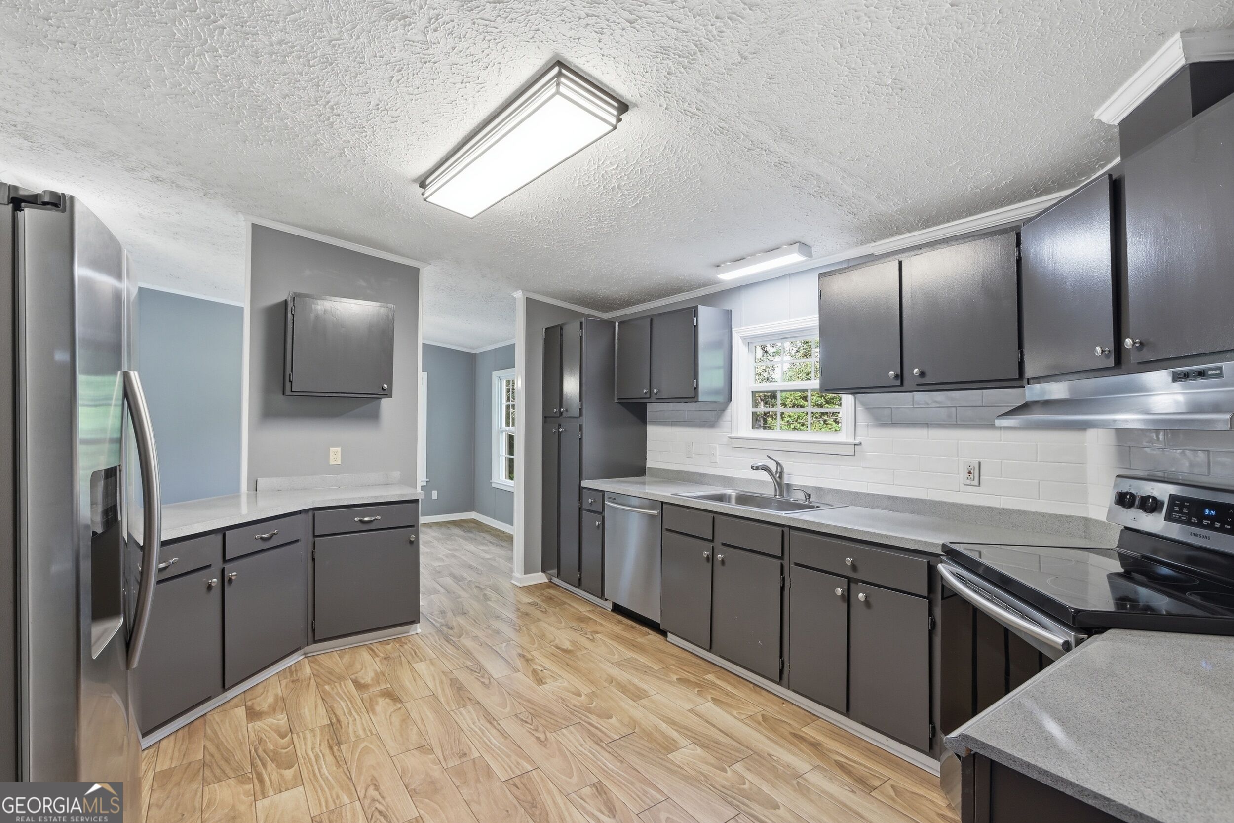 3787 Mize Road Property Photo 10