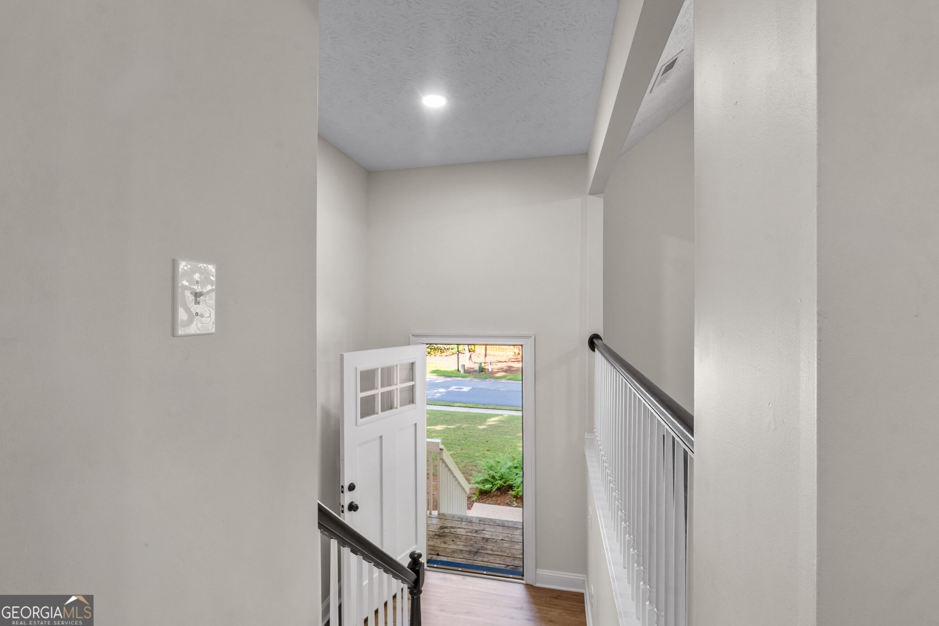 120 Woodstream Drive Property Photo 4