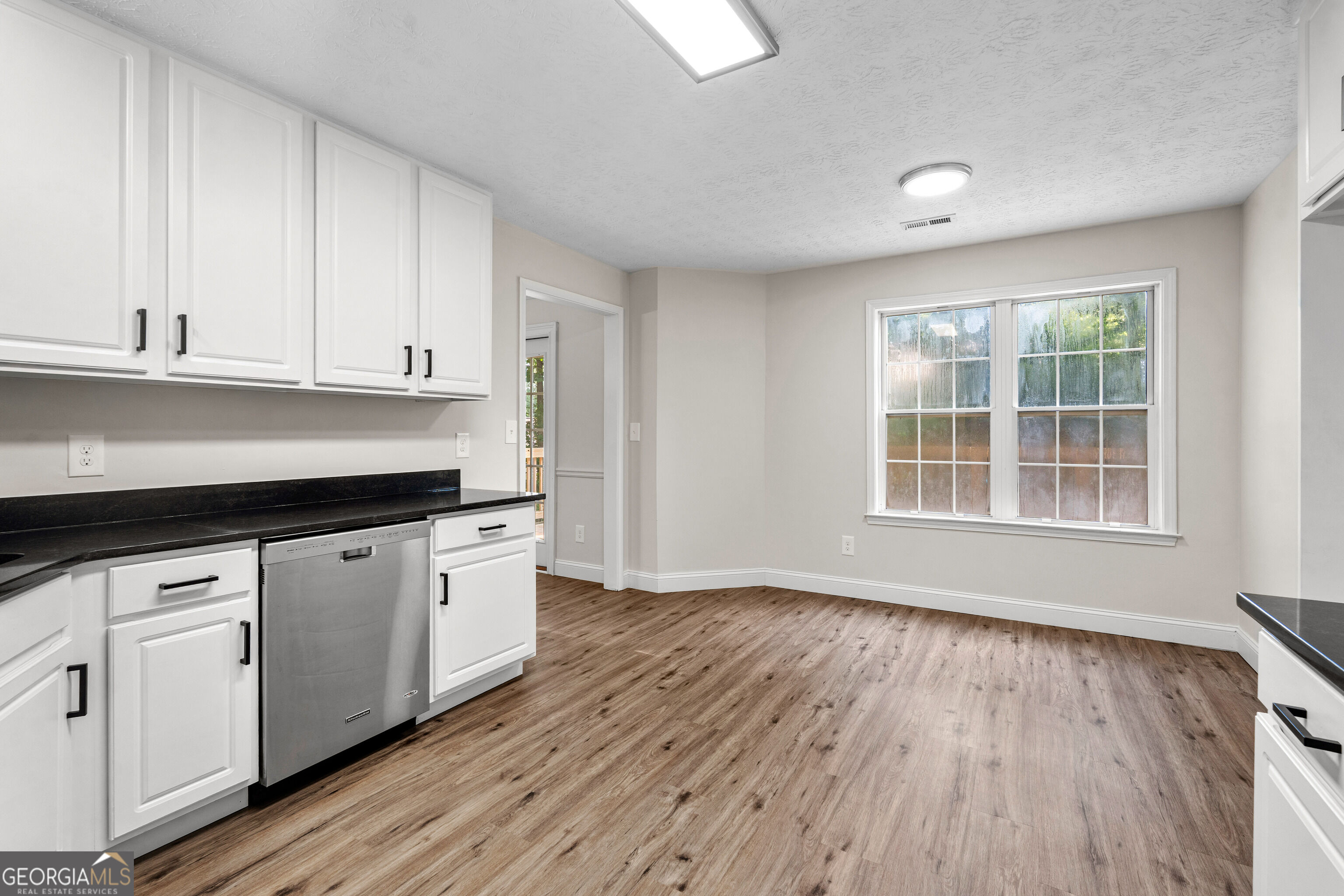 120 Woodstream Drive Property Photo 14