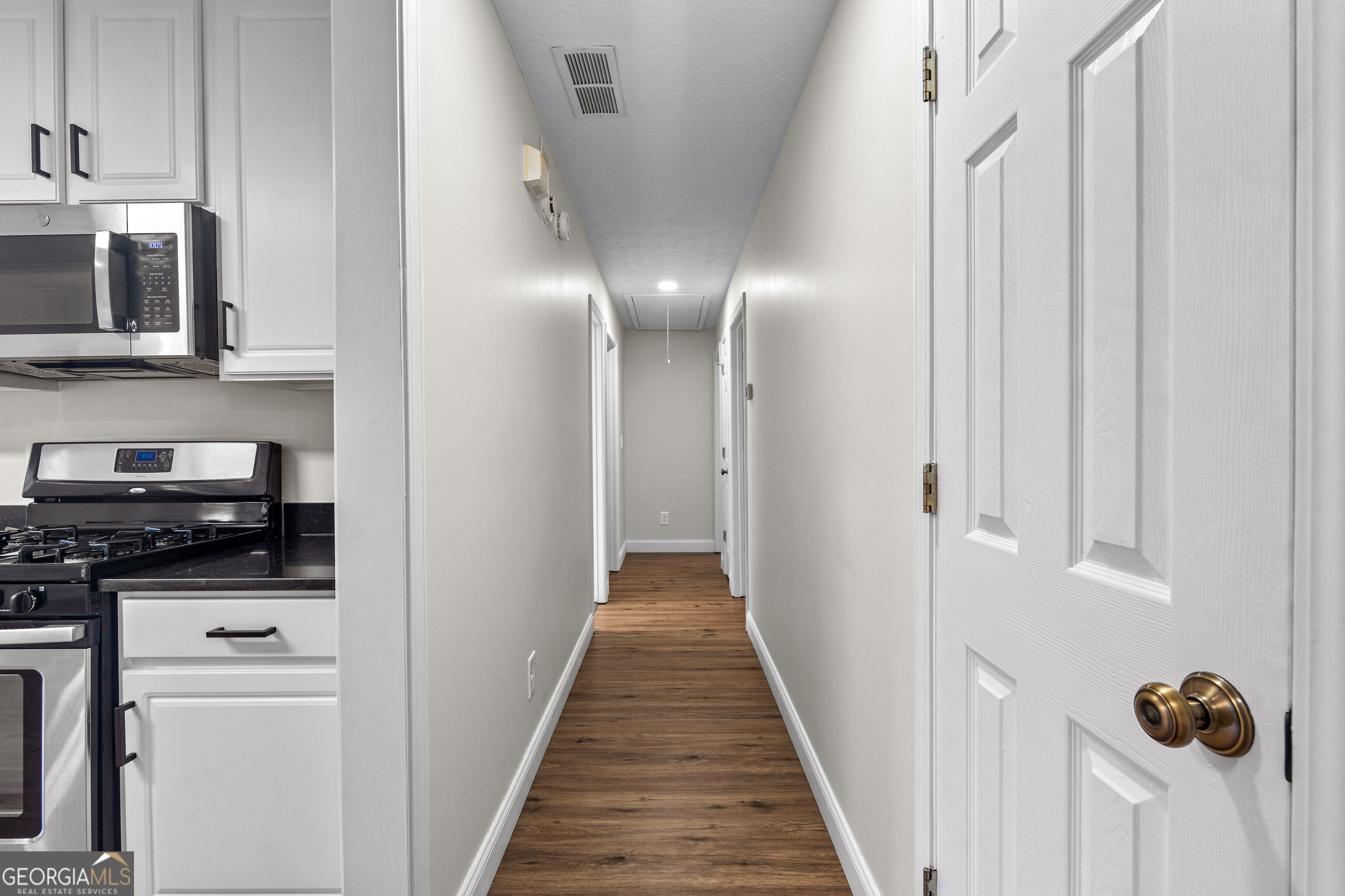 120 Woodstream Drive Property Photo 16