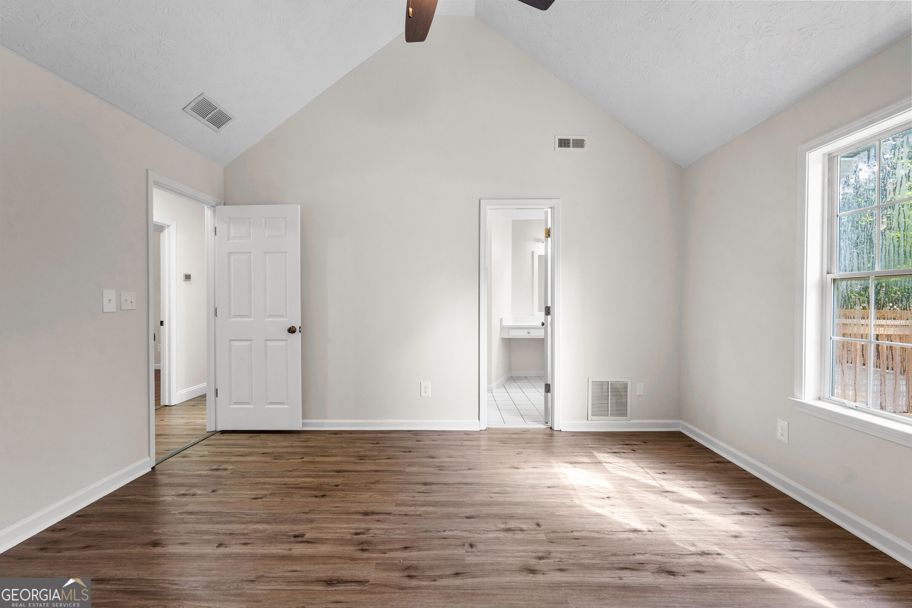 120 Woodstream Drive Property Photo 17