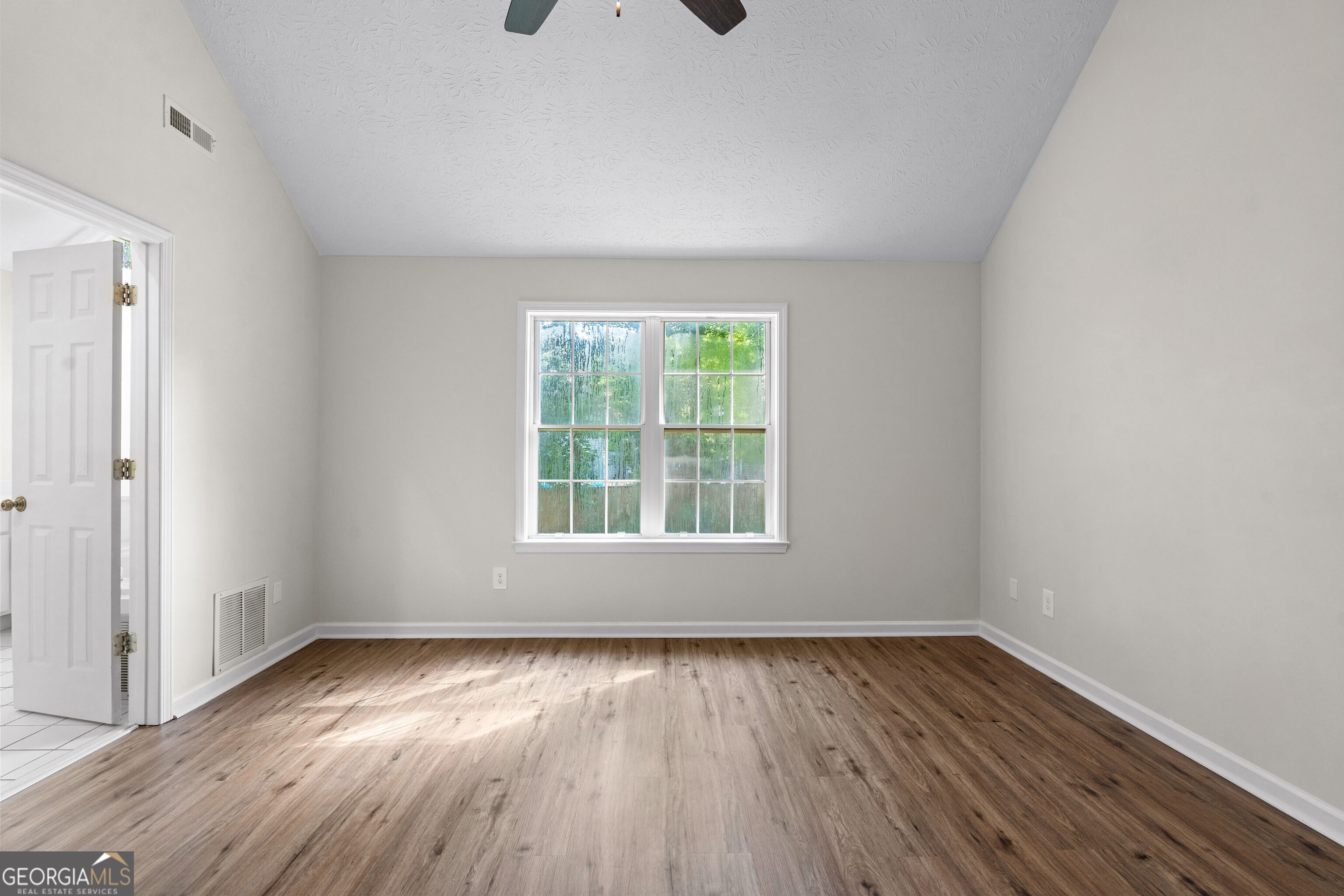 120 Woodstream Drive Property Photo 18