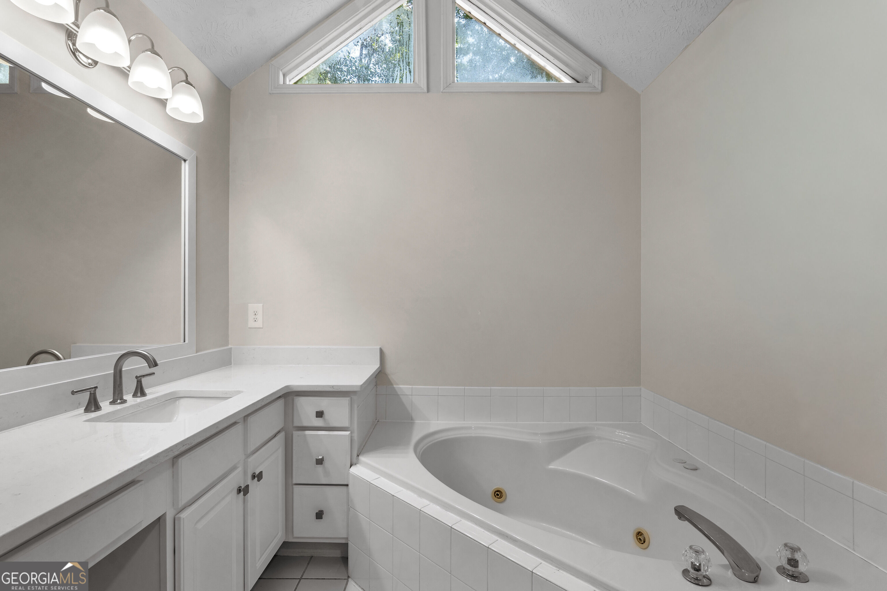 120 Woodstream Drive Property Photo 20