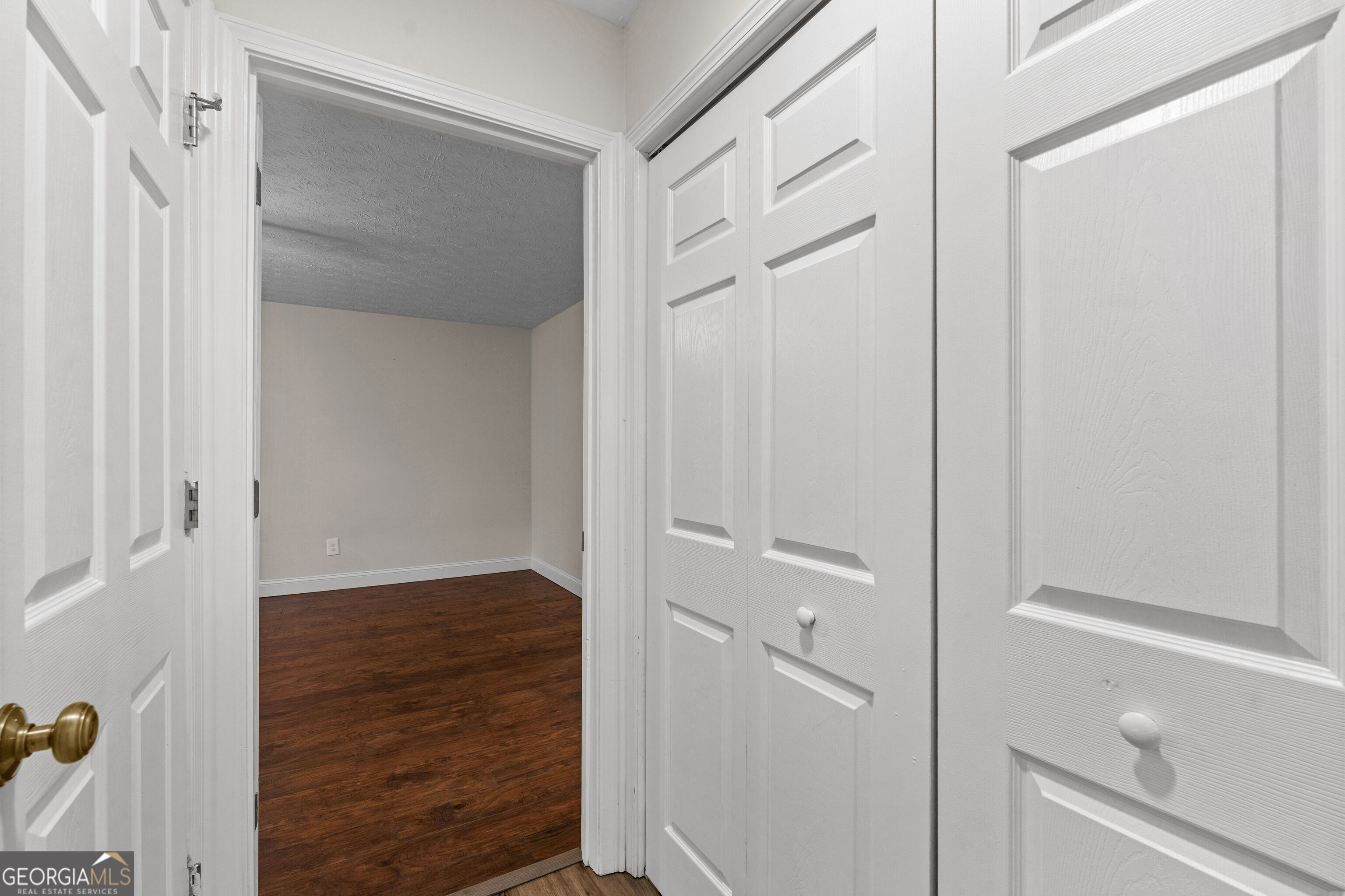 120 Woodstream Drive Property Photo 25