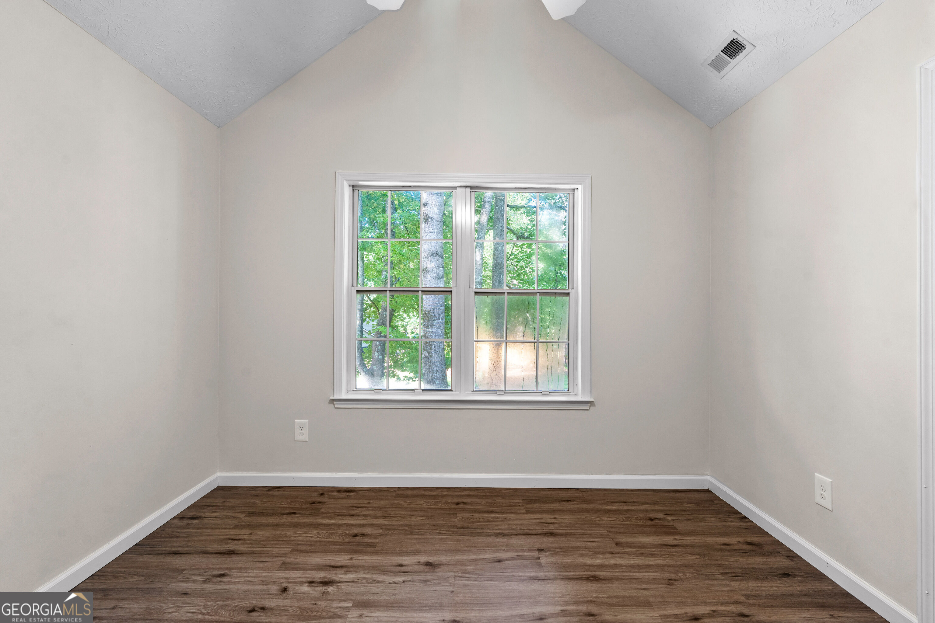 120 Woodstream Drive Property Photo 30