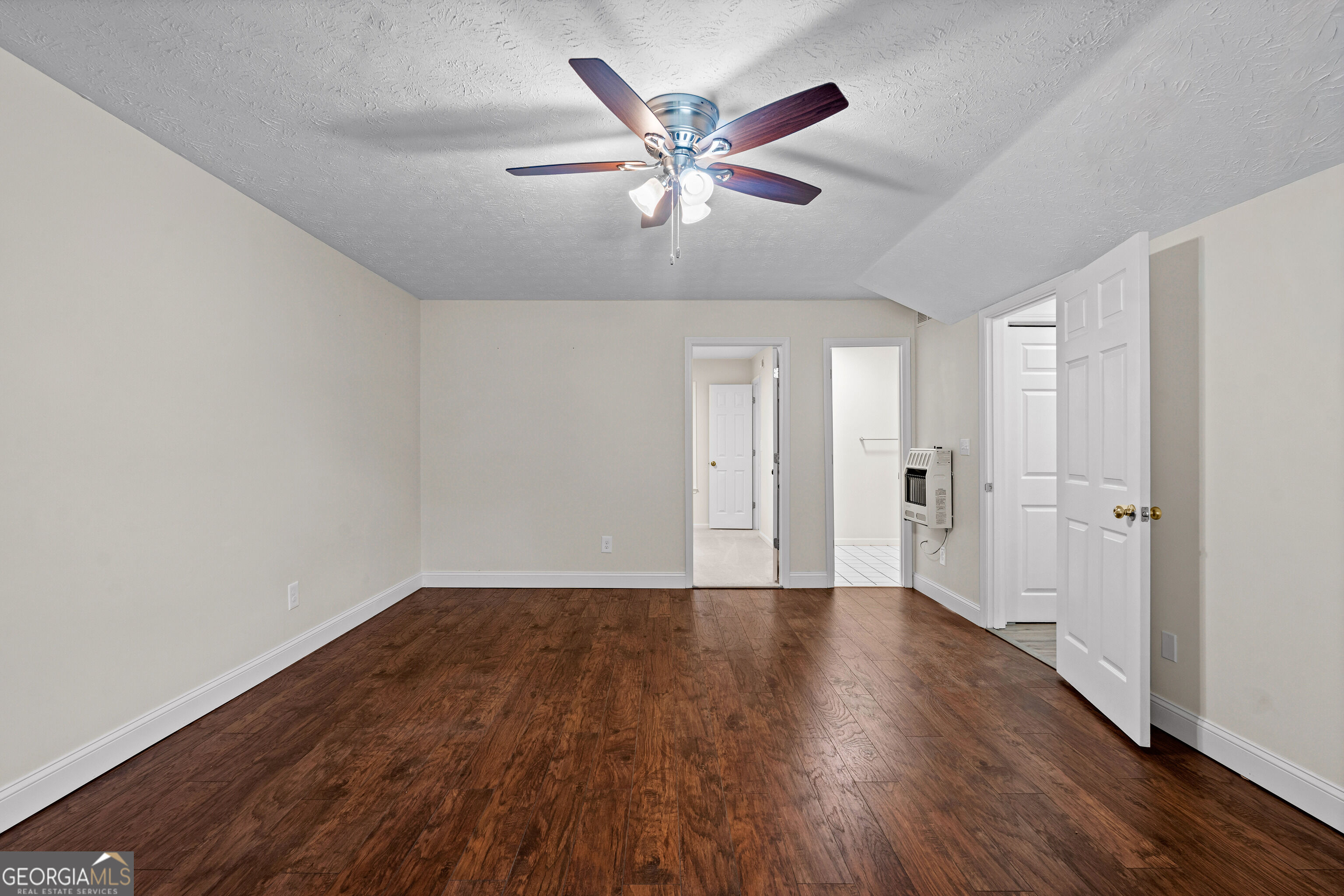 120 Woodstream Drive Property Photo 33