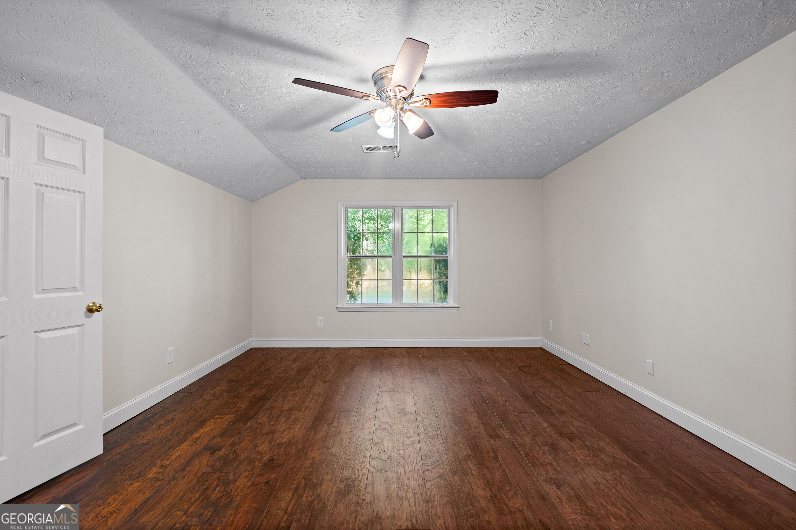 120 Woodstream Drive Property Photo 34