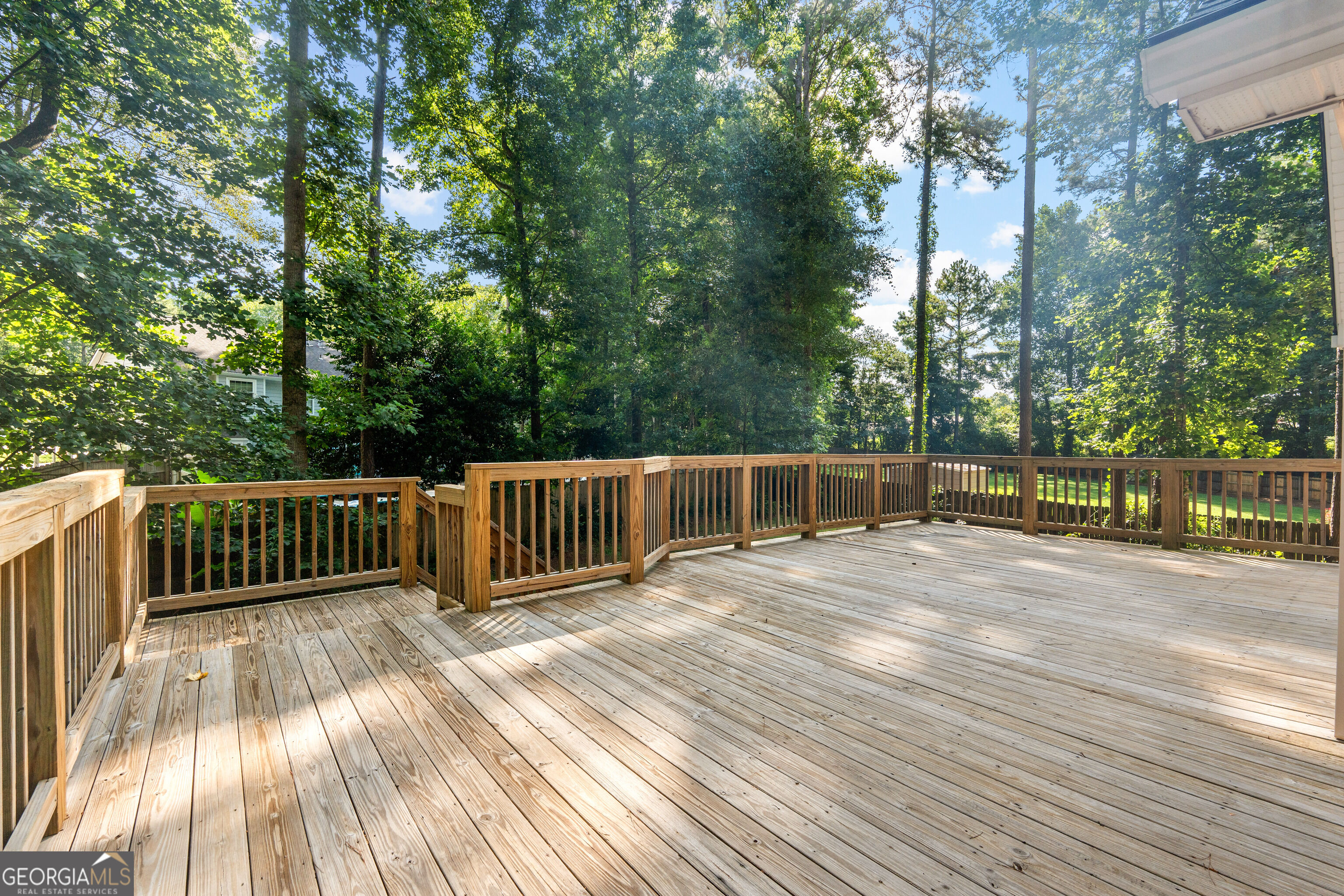 120 Woodstream Drive Property Photo 45