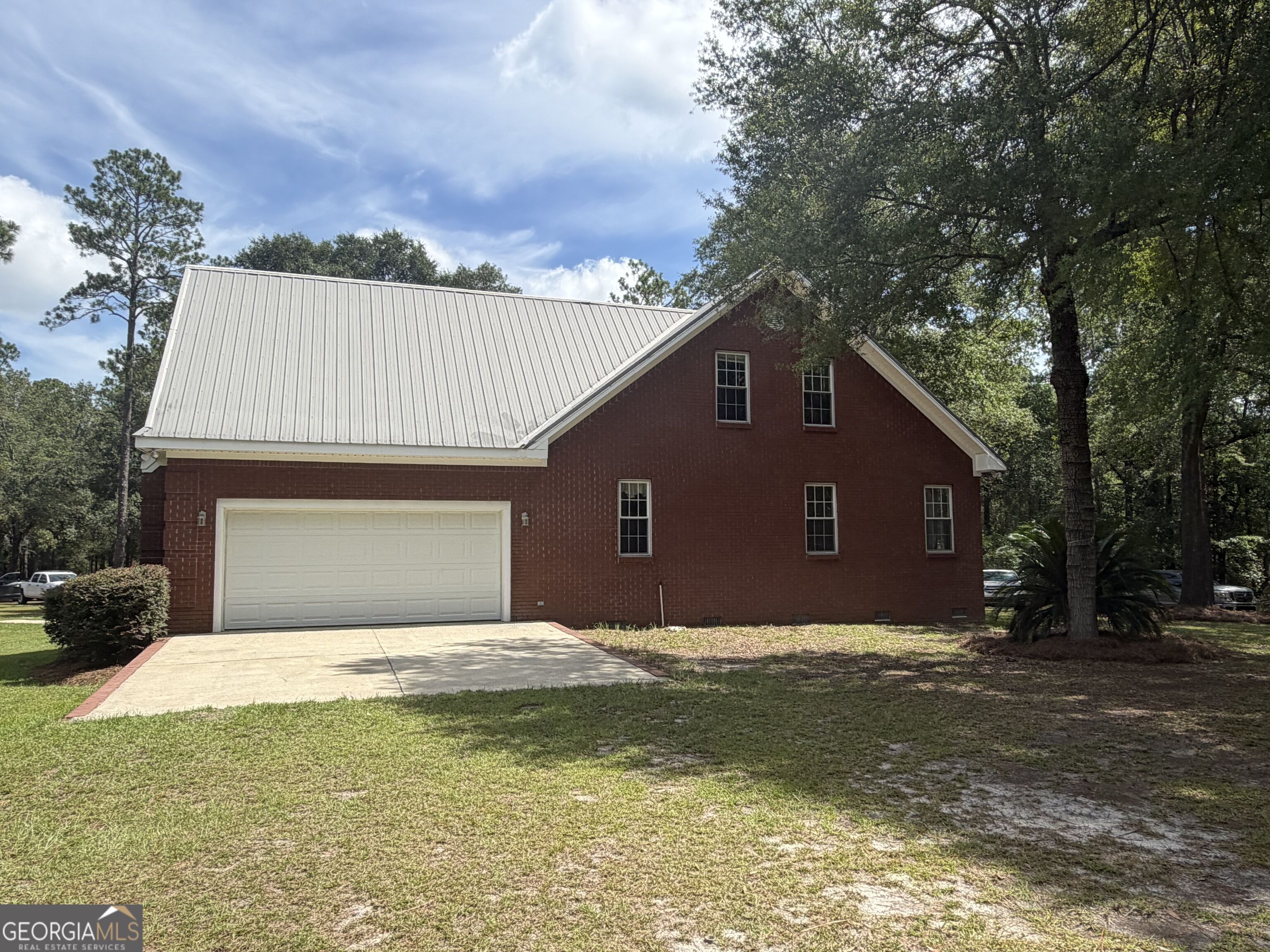 24 Peterson Lane Property Photo 4