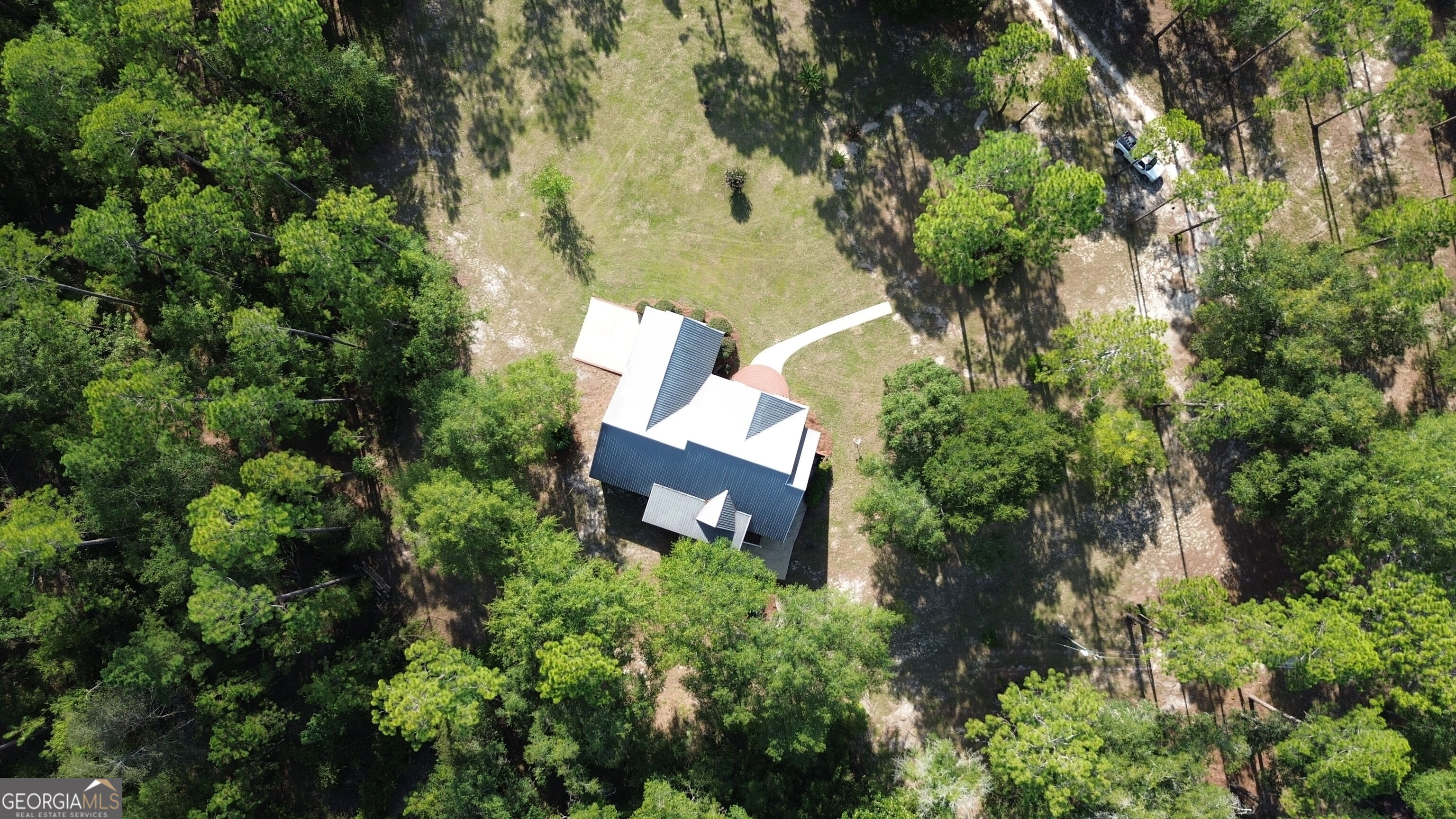 24 Peterson Lane Property Photo 15