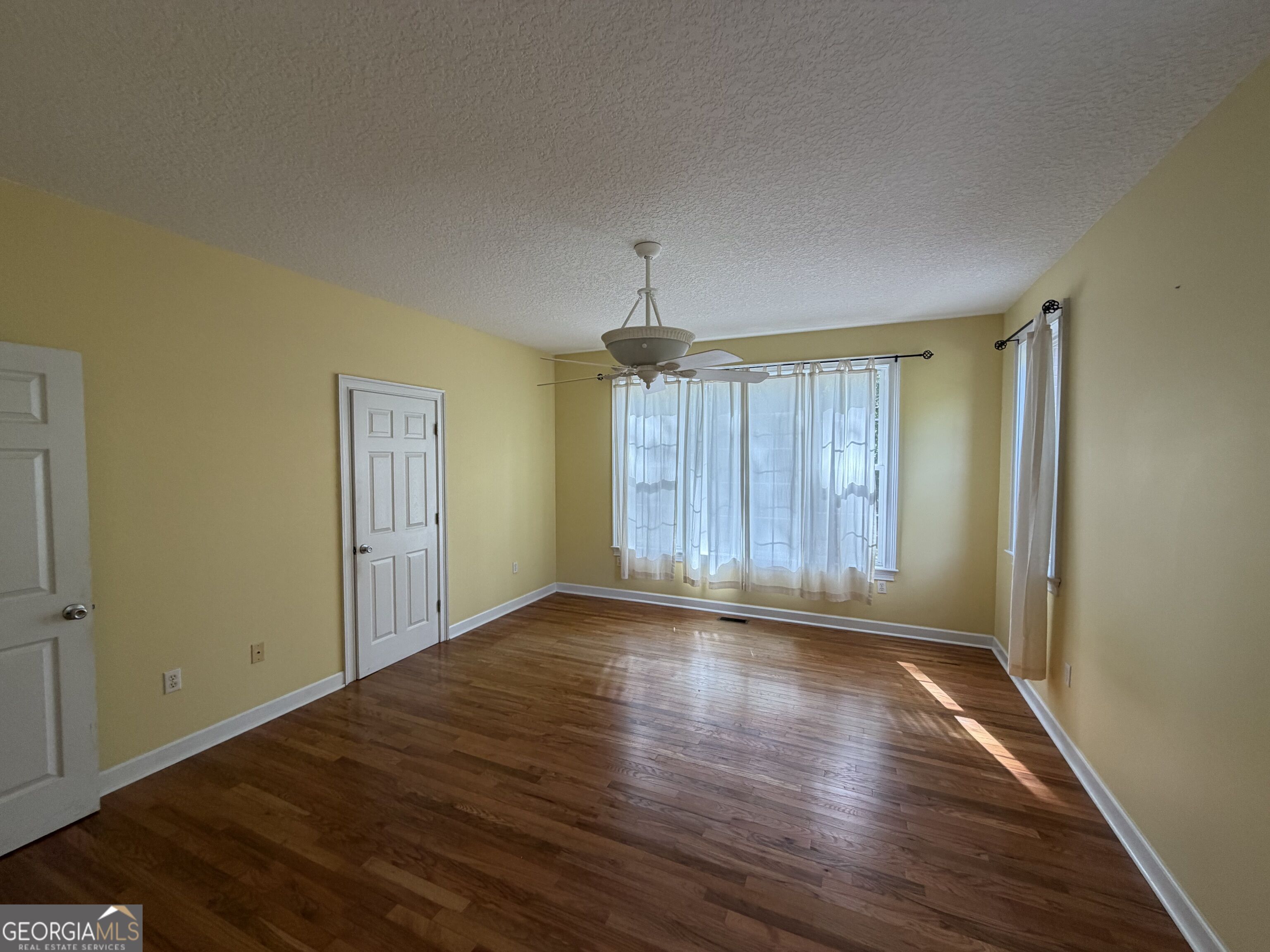 24 Peterson Lane Property Photo 25