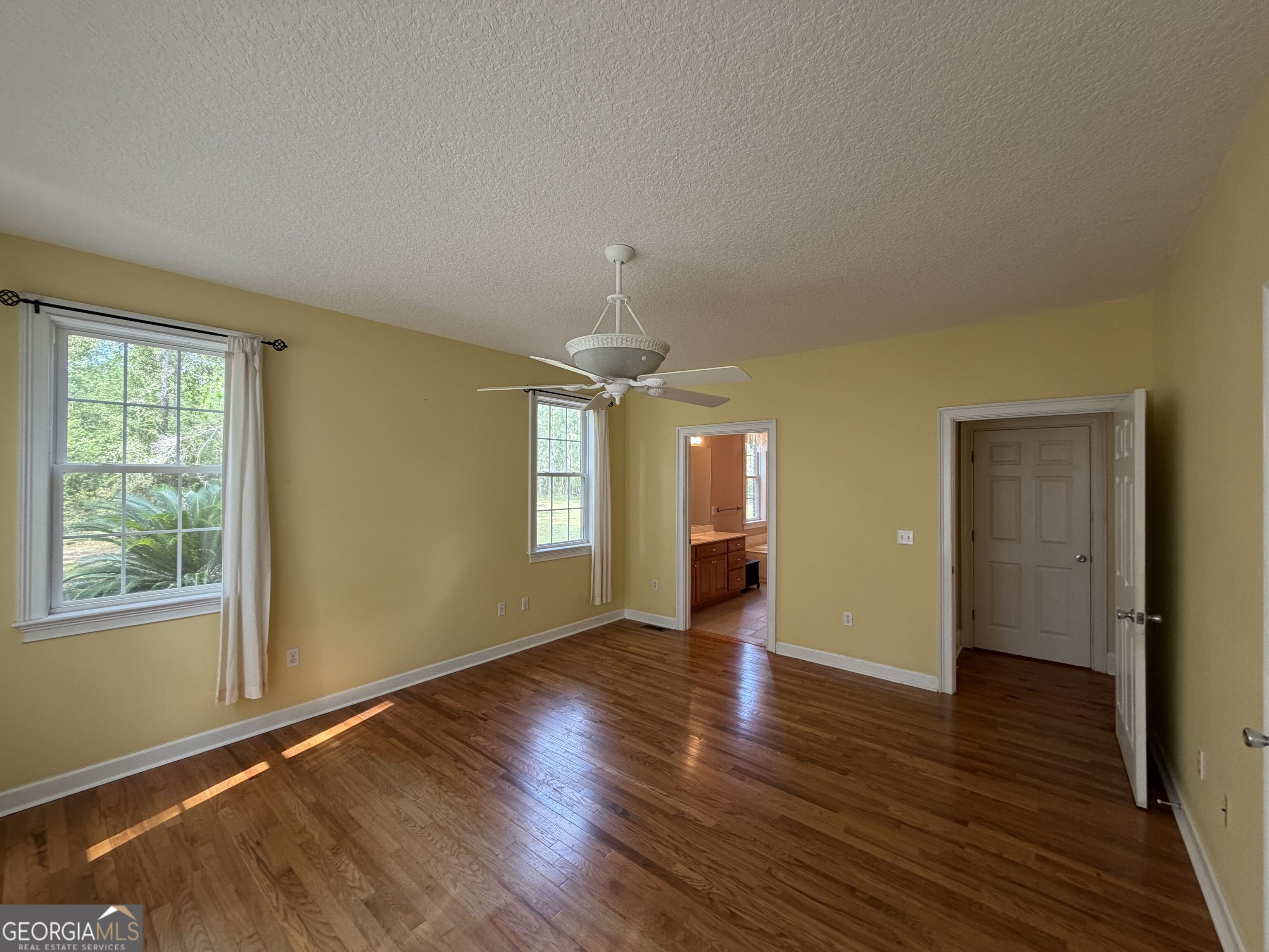 24 Peterson Lane Property Photo 26