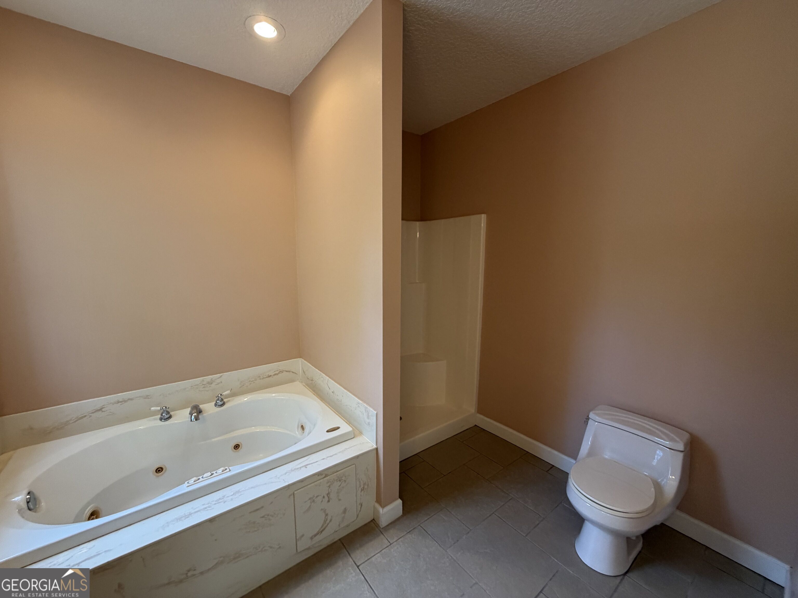 24 Peterson Lane Property Photo 28