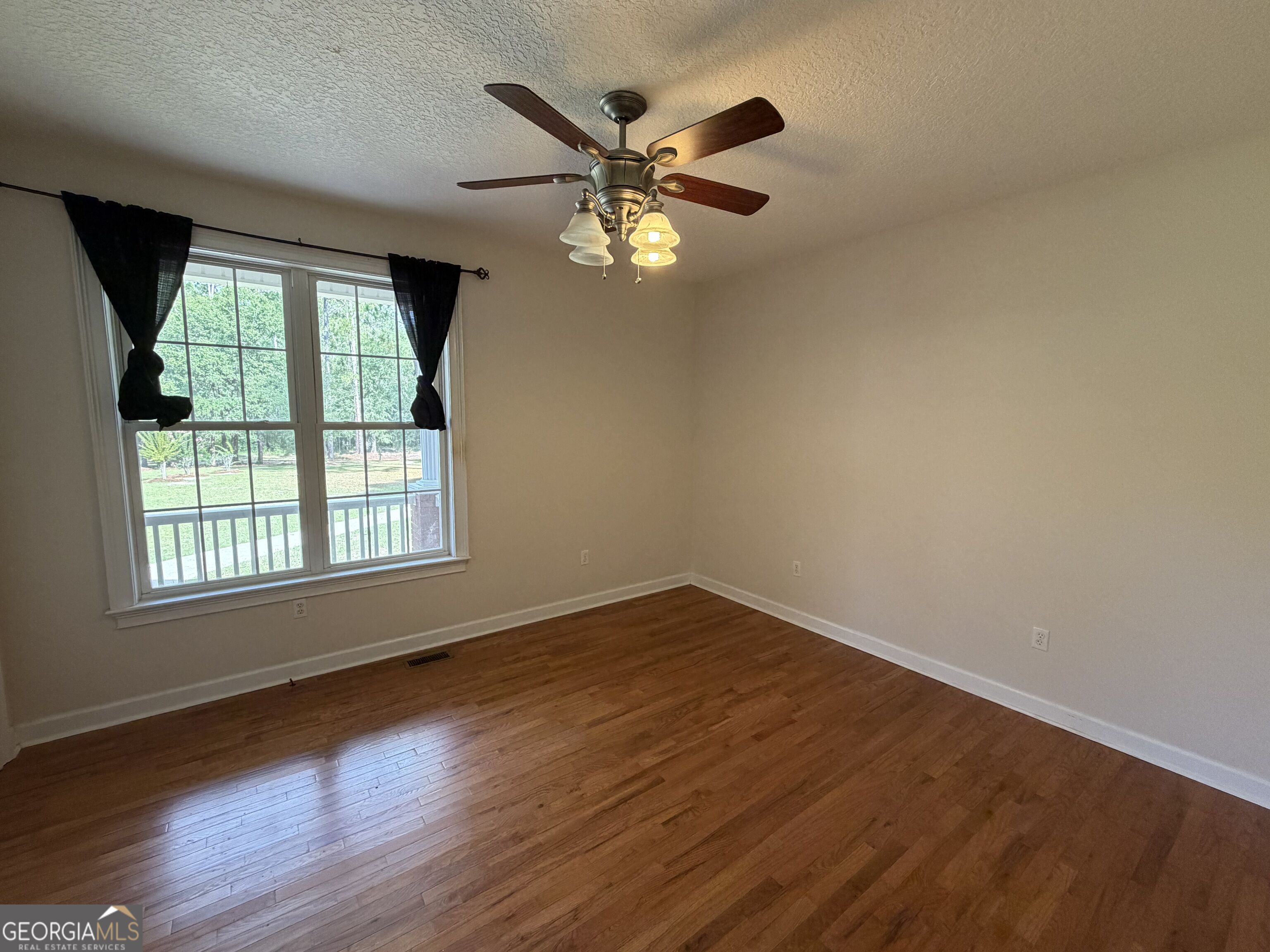 24 Peterson Lane Property Photo 30