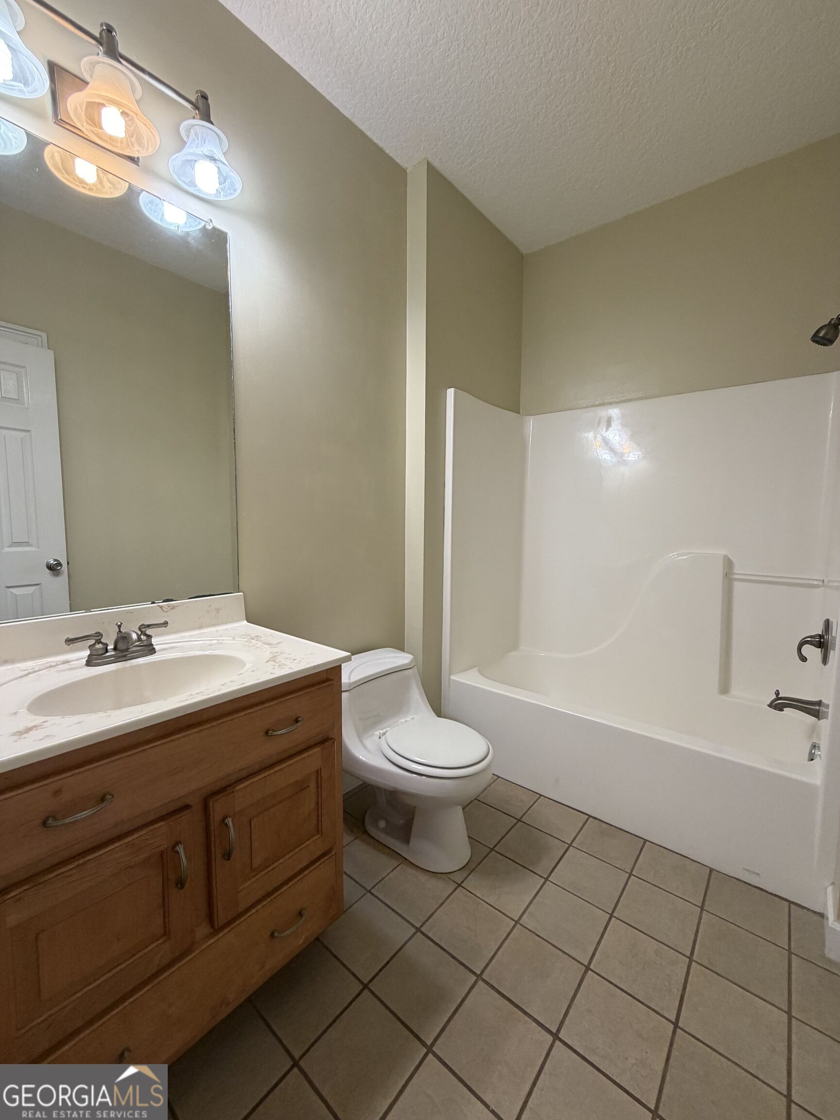 24 Peterson Lane Property Photo 32
