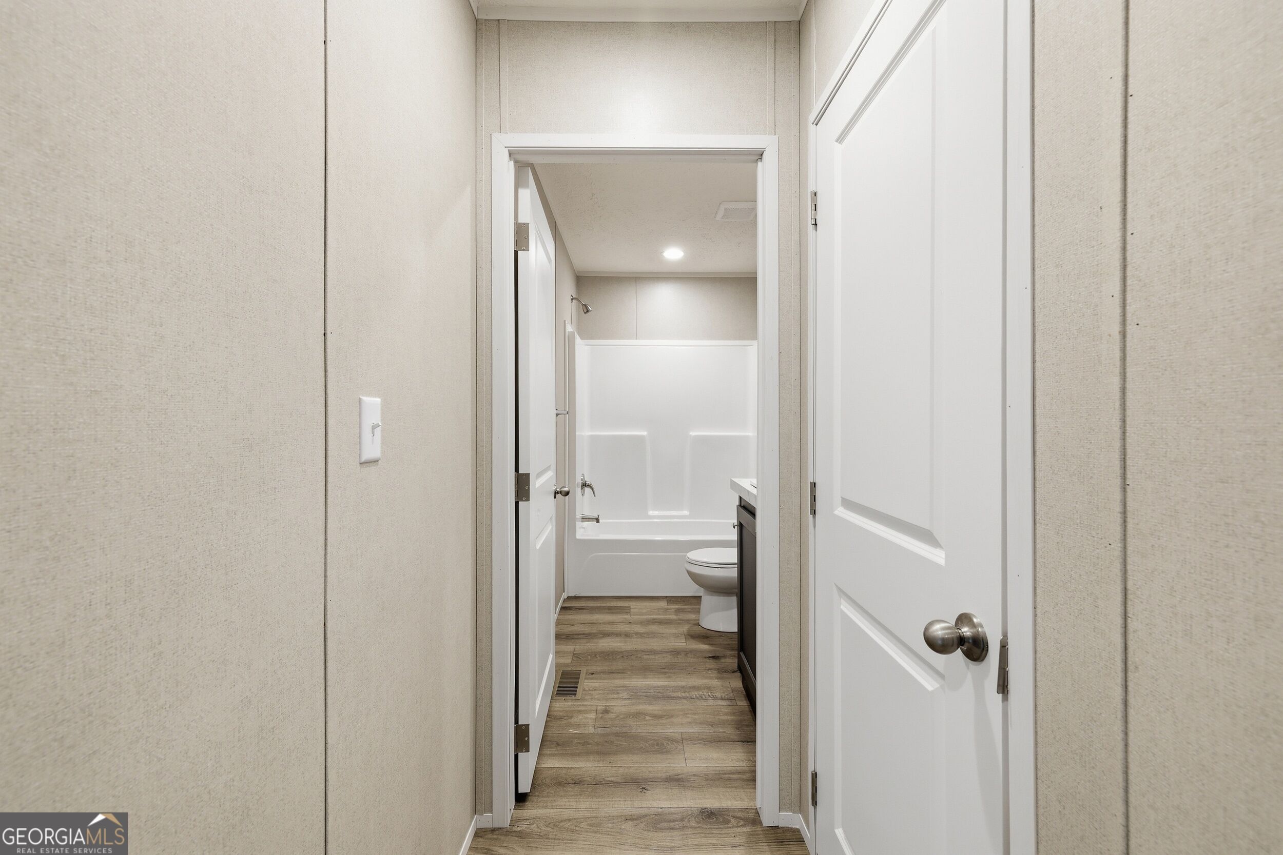 915 Smith Loop Road Property Photo 14
