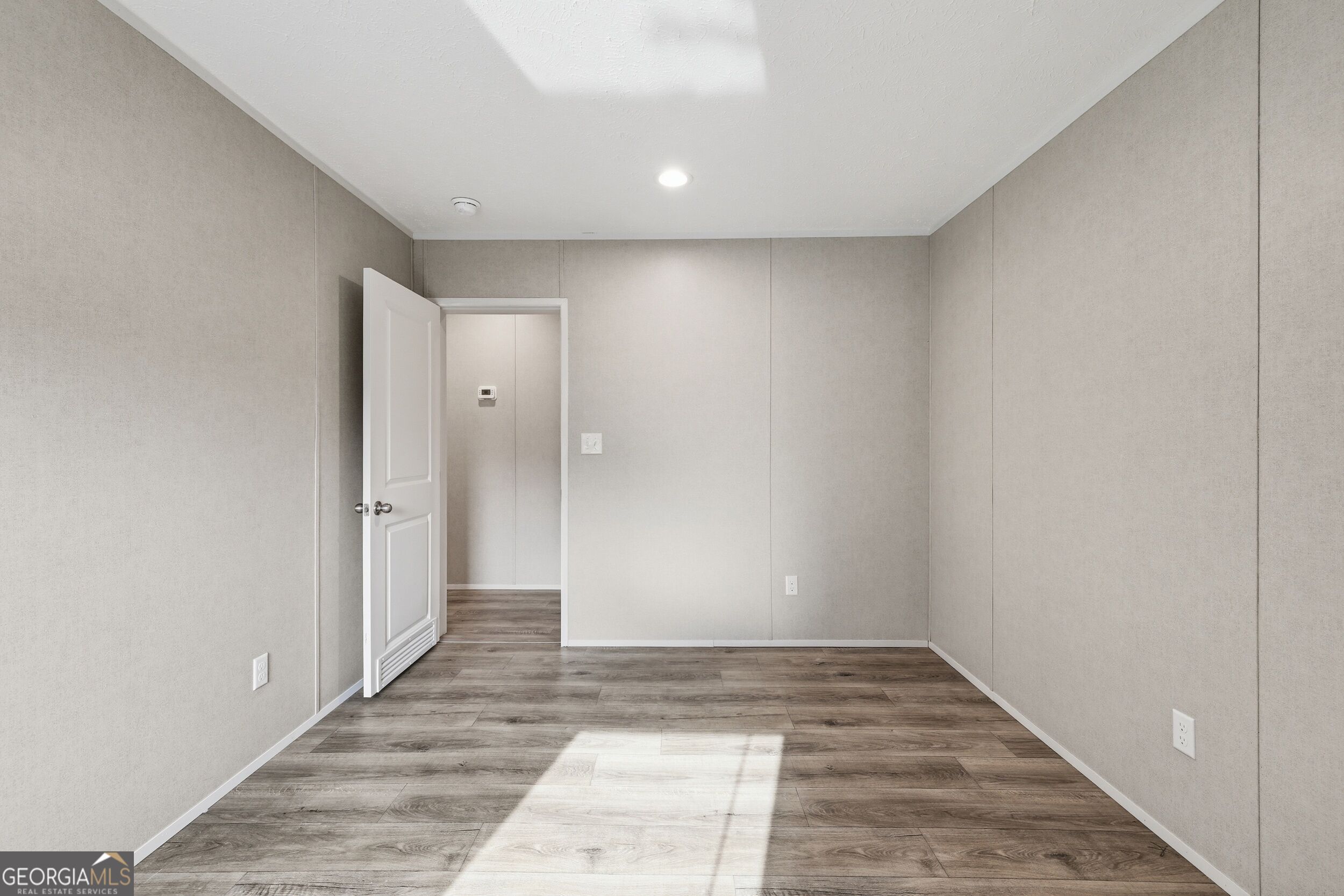 915 Smith Loop Road Property Photo 17