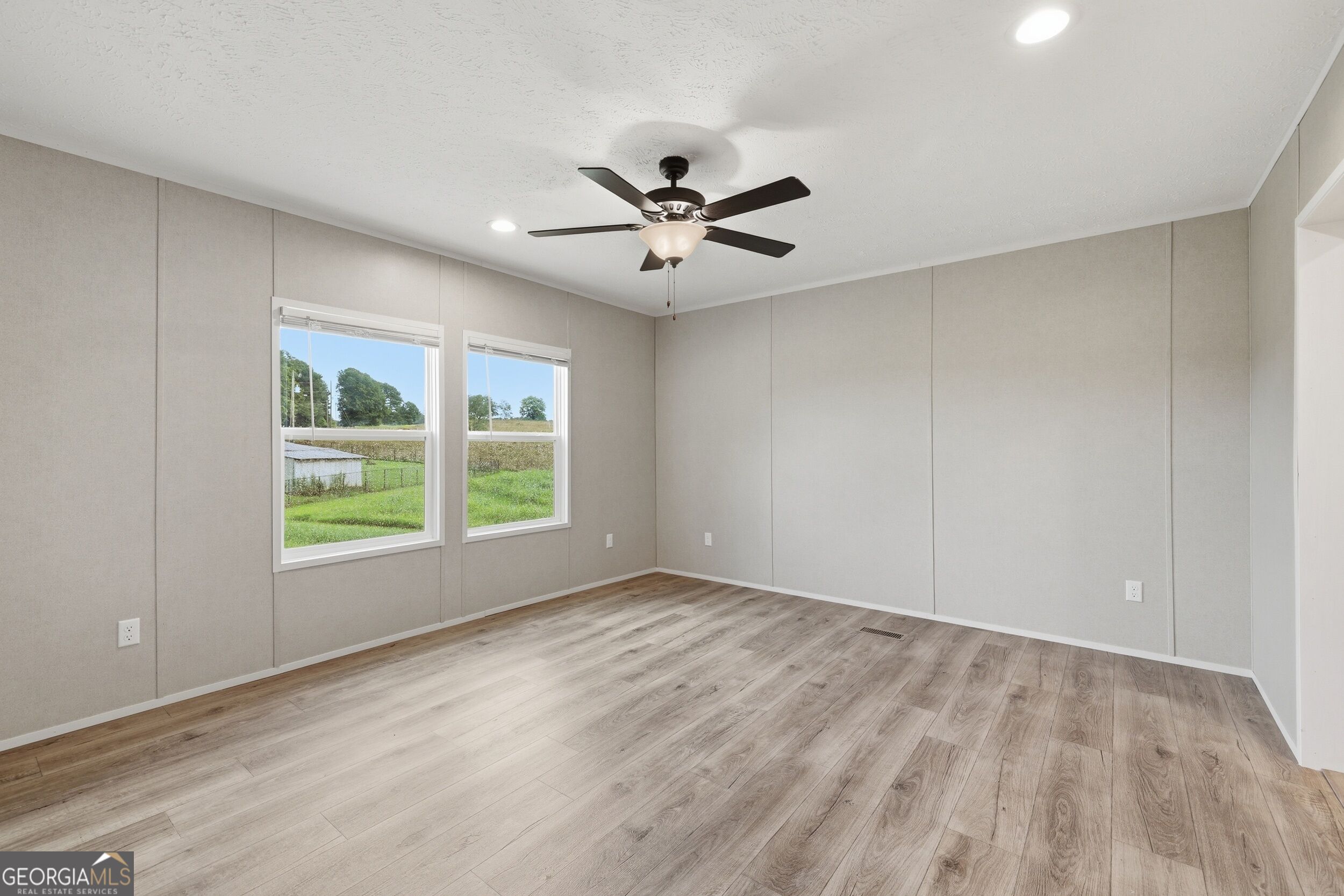 915 Smith Loop Road Property Photo 21