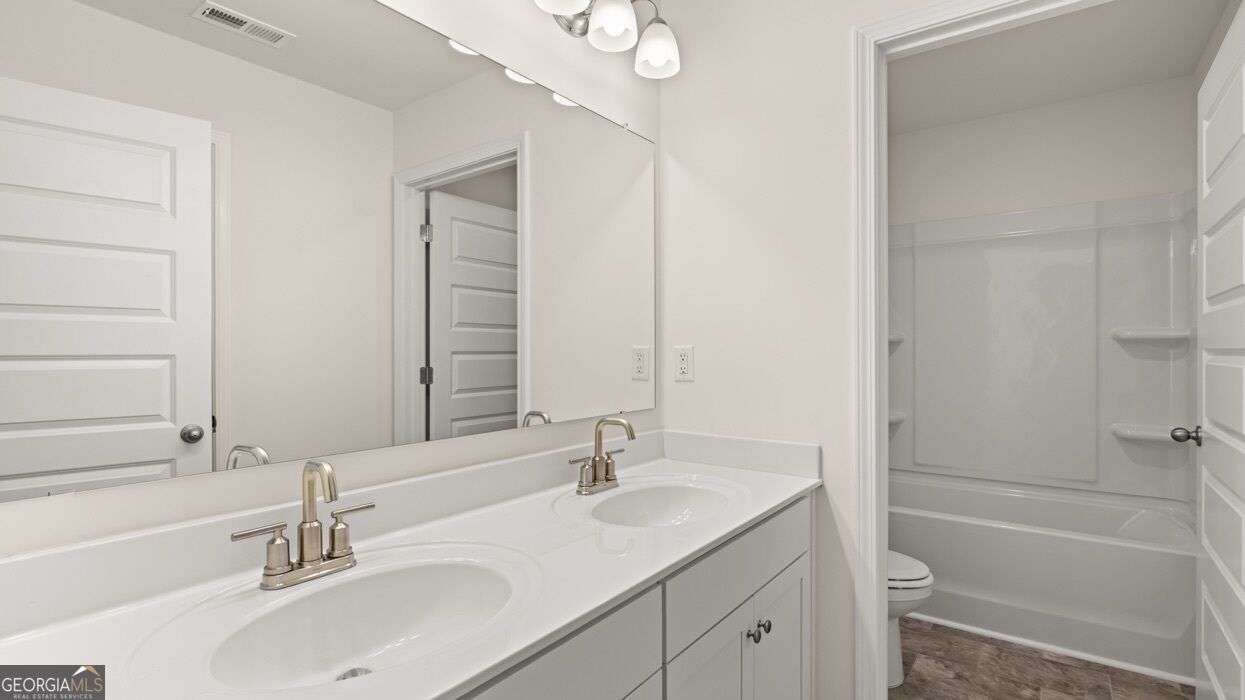13418 Whitman Lane Se Property Photo 46